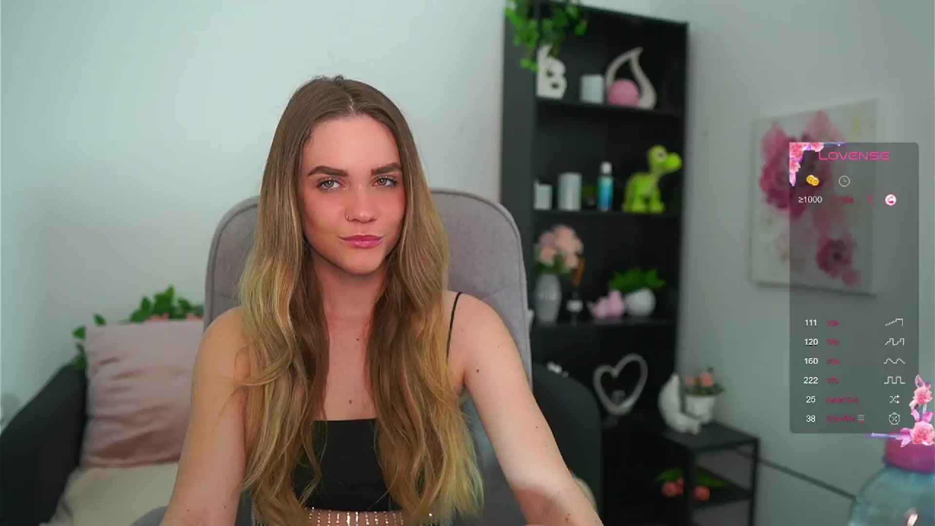 Gallery image thumbnail from Skyla_Novea_'s myfreecams stream on, 05/16/2024, 10:49 image 14 of 20