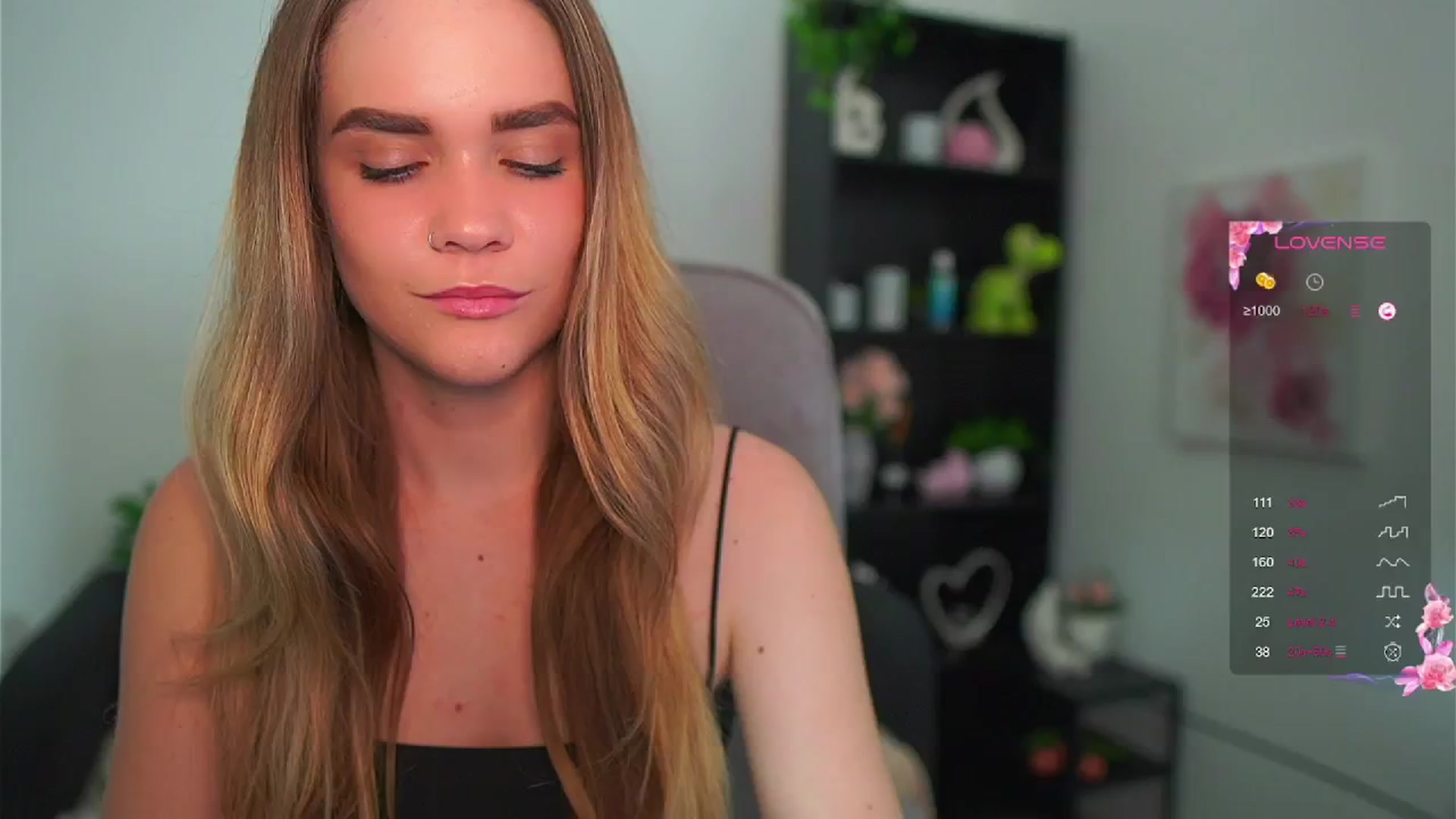 Gallery image thumbnail from Skyla_Novea_'s myfreecams stream on, 05/16/2024, 12:42 image 11 of 20