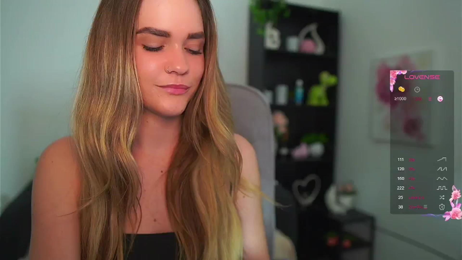 Gallery image thumbnail from Skyla_Novea_'s myfreecams stream on, 05/16/2024, 12:42 image 16 of 20