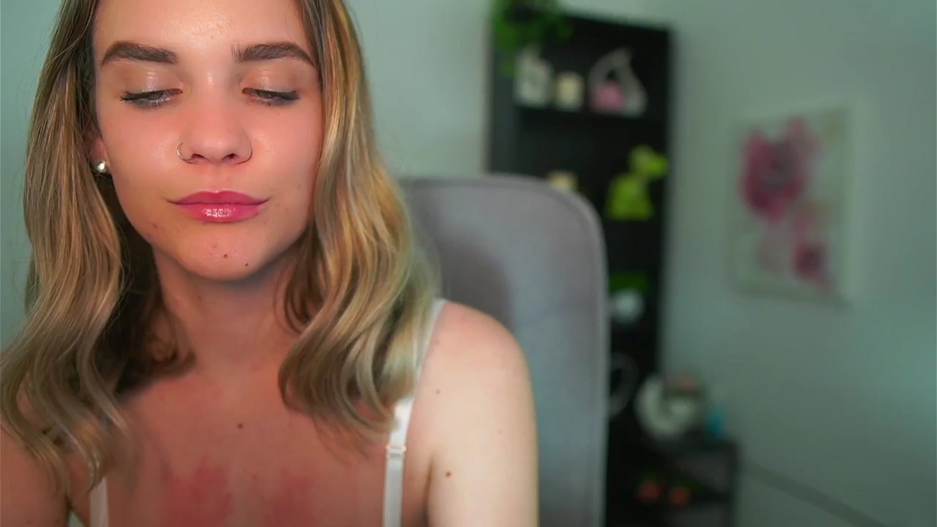 Gallery image thumbnail from Skyla_Novea_'s myfreecams stream on, 05/19/2024, 21:56 image 19 of 20