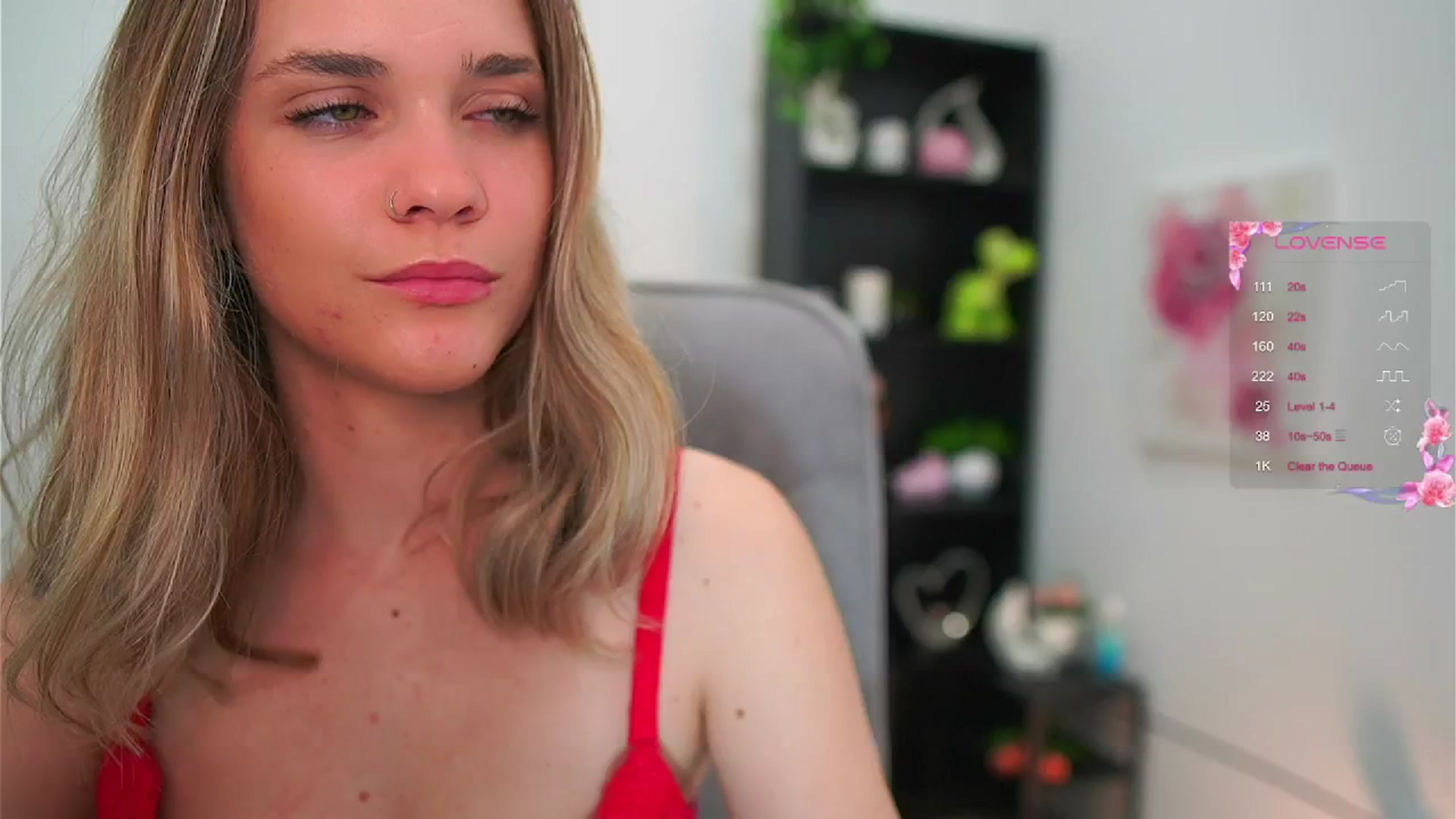 Gallery image thumbnail from Skyla_Novea_'s myfreecams stream on, 05/20/2024, 12:30 image 8 of 20