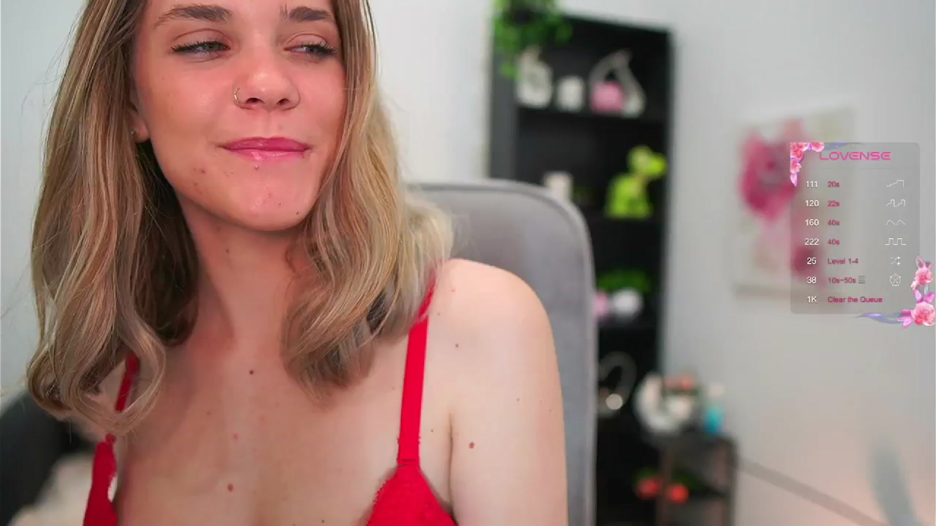 Gallery image thumbnail from Skyla_Novea_'s myfreecams stream on, 05/20/2024, 12:30 image 6 of 20