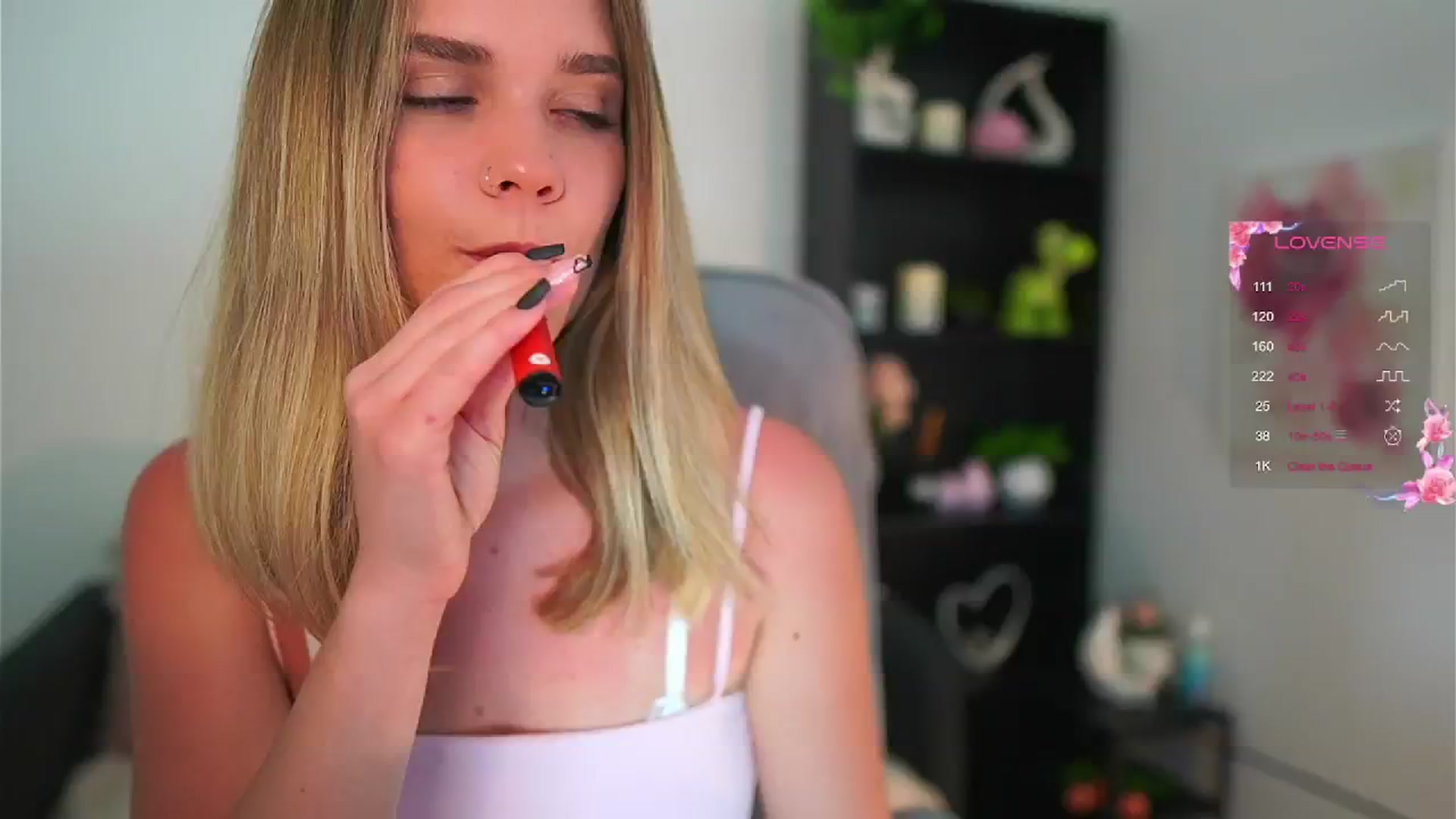 Gallery image thumbnail from Skyla_Novea_'s myfreecams stream on, 05/25/2024, 18:38 image 10 of 20