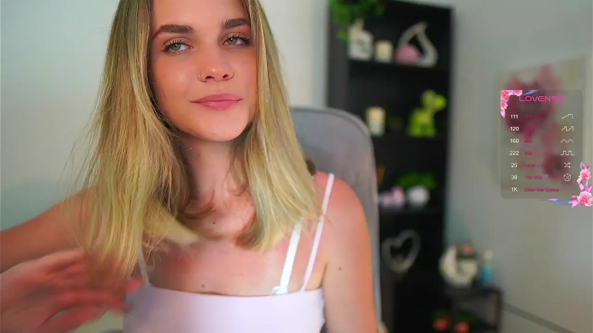 Gallery image thumbnail from Skyla_Novea_'s myfreecams stream on, 05/25/2024, 18:38 image 19 of 20