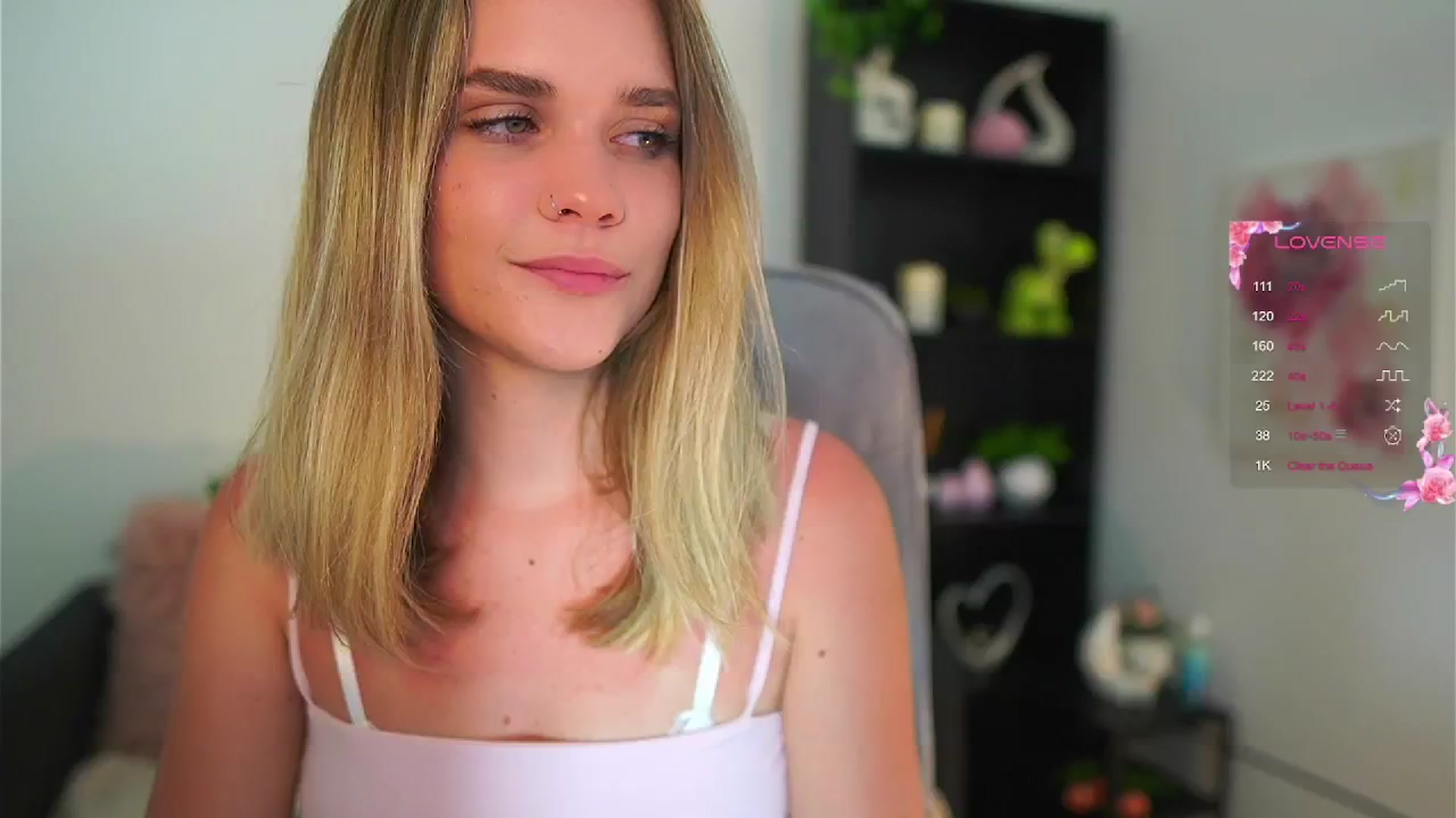 Gallery image thumbnail from Skyla_Novea_'s myfreecams stream on, 05/25/2024, 18:38 image 20 of 20