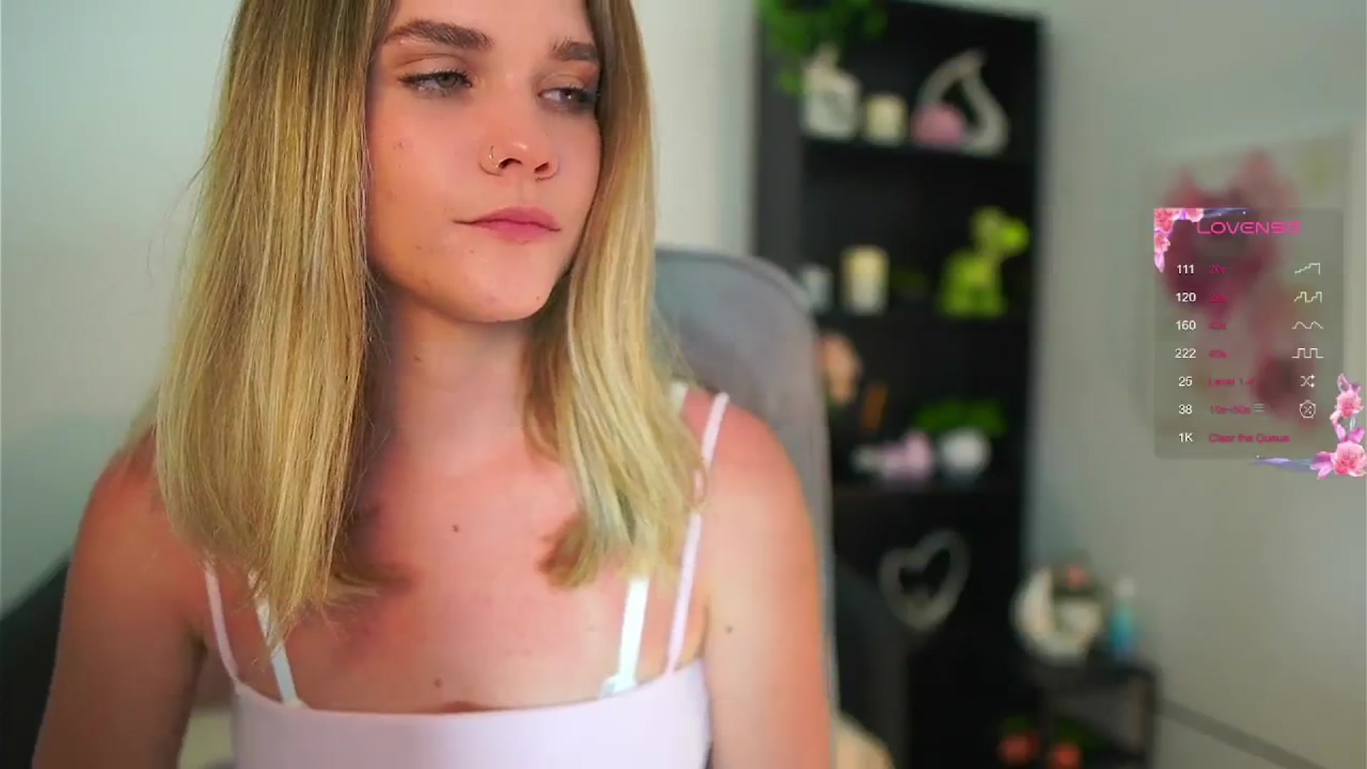 Gallery image thumbnail from Skyla_Novea_'s myfreecams stream on, 05/25/2024, 18:38 image 11 of 20