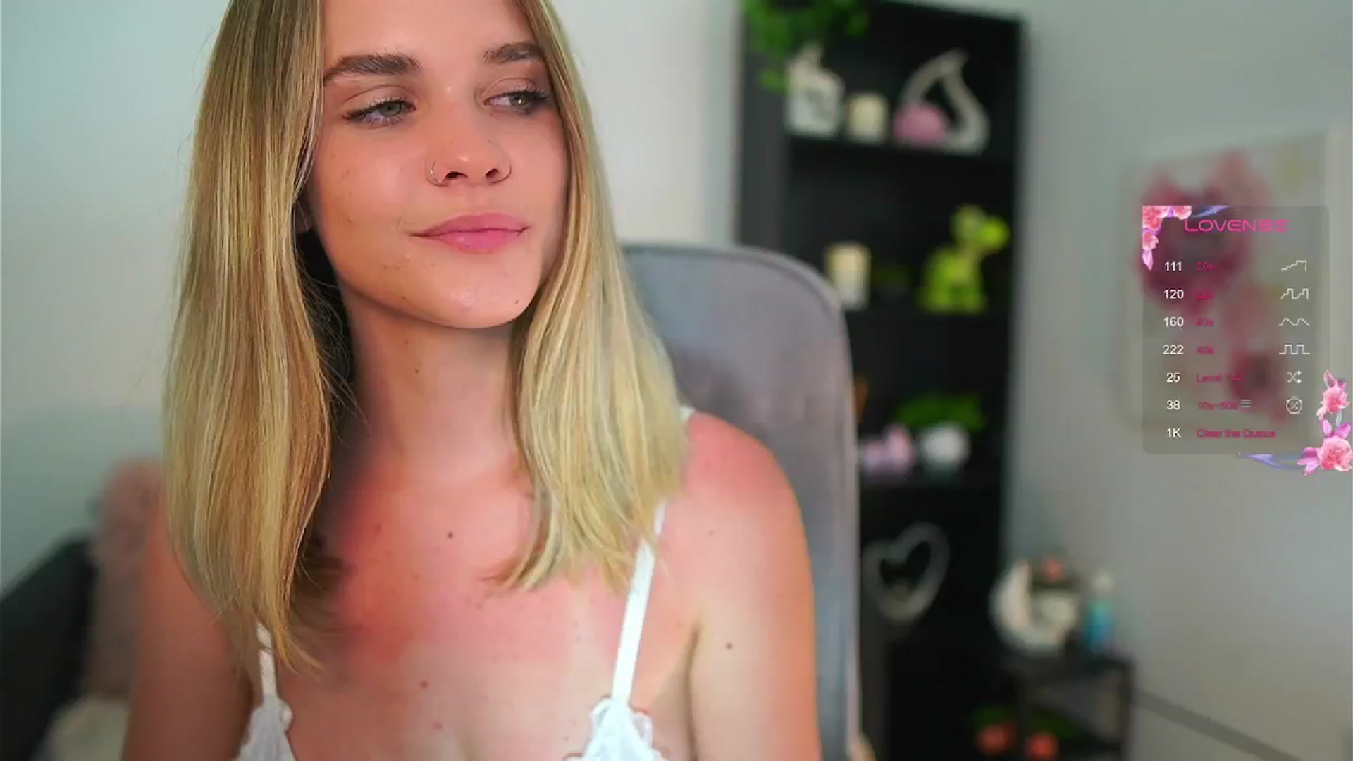 Gallery image thumbnail from Skyla_Novea_'s myfreecams stream on, 05/25/2024, 20:06 image 20 of 20