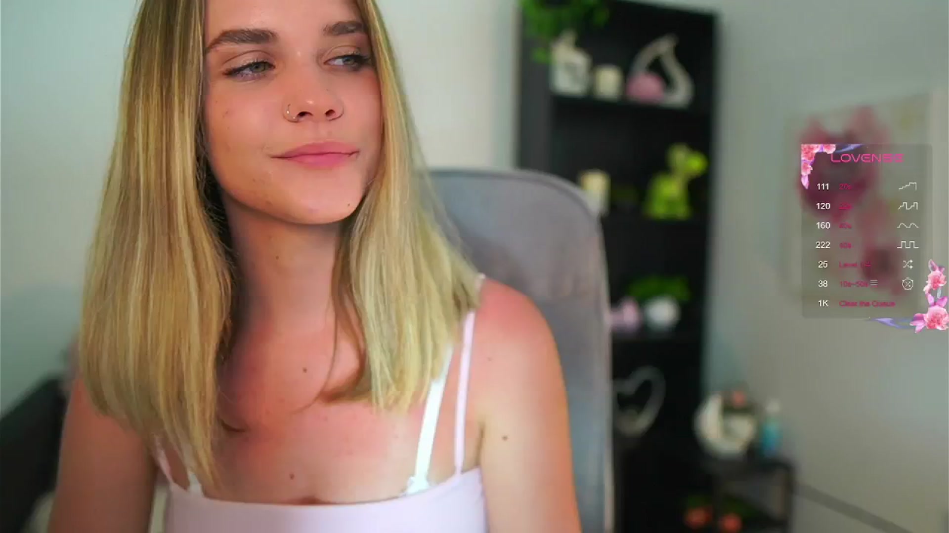 Gallery image thumbnail from Skyla_Novea_'s myfreecams stream on, 05/25/2024, 20:06 image 7 of 20