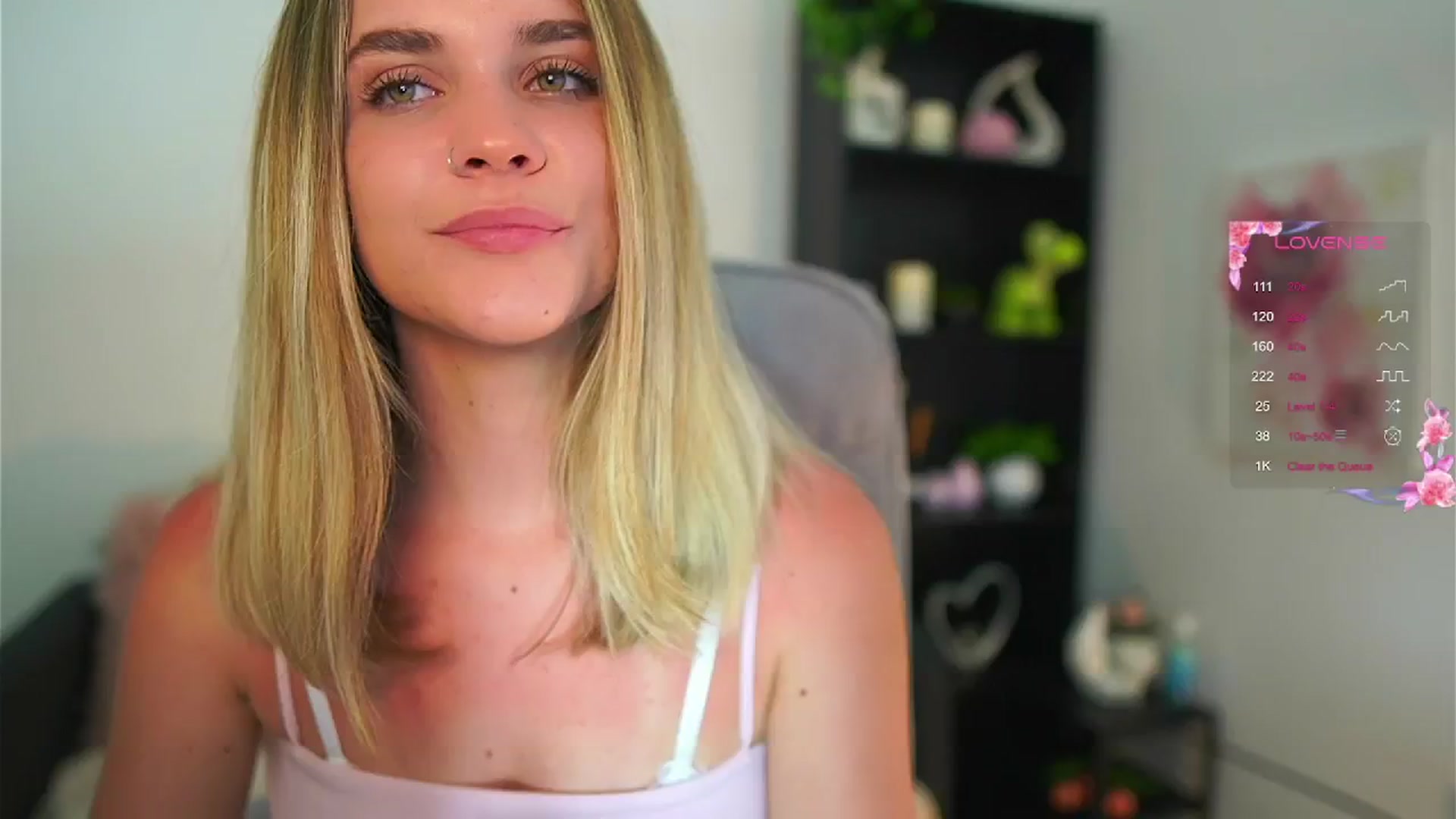 Gallery image thumbnail from Skyla_Novea_'s myfreecams stream on, 05/25/2024, 20:06 image 2 of 20
