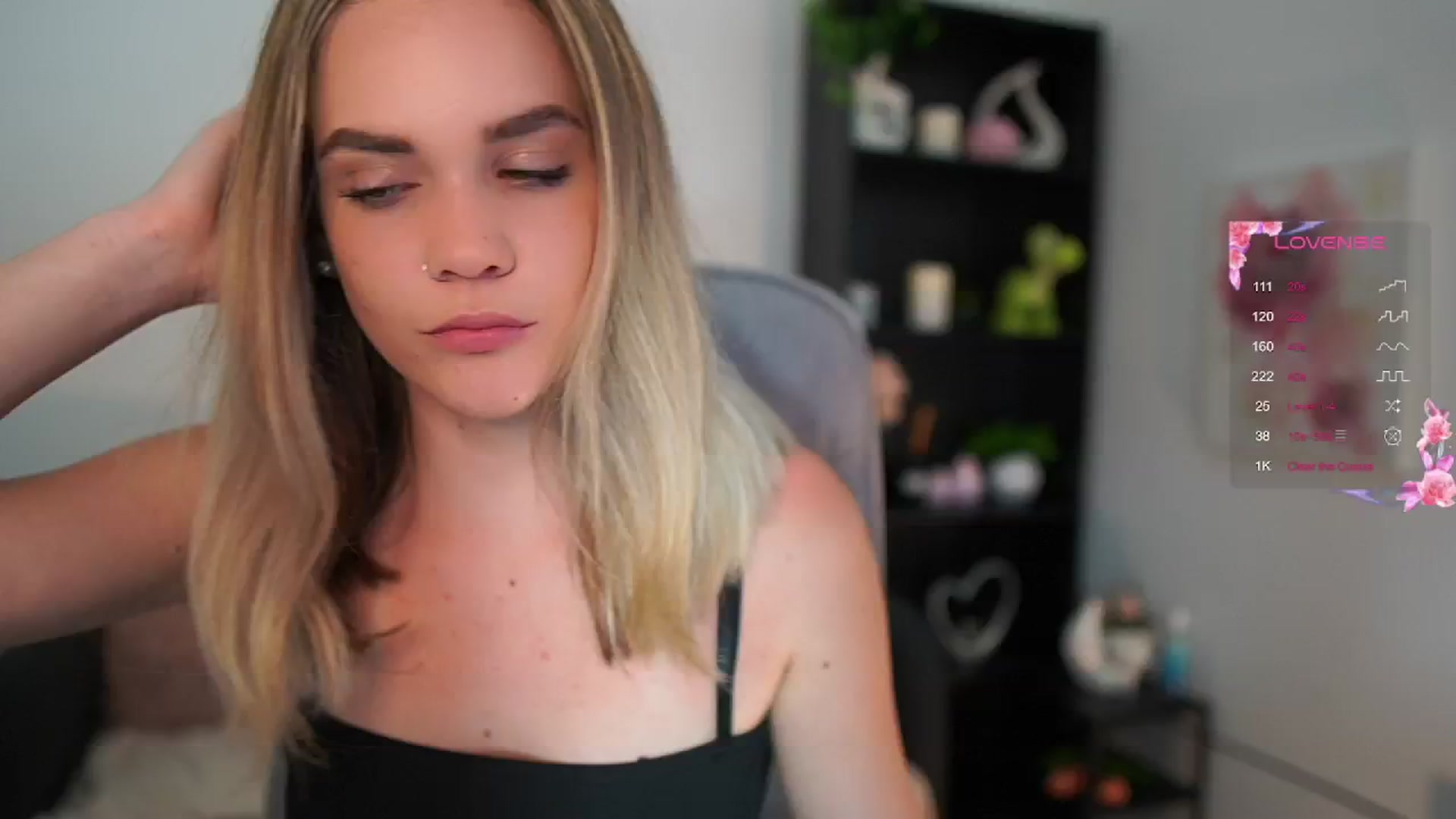Gallery image thumbnail from Skyla_Novea_'s myfreecams stream on, 05/26/2024, 14:00 image 7 of 20