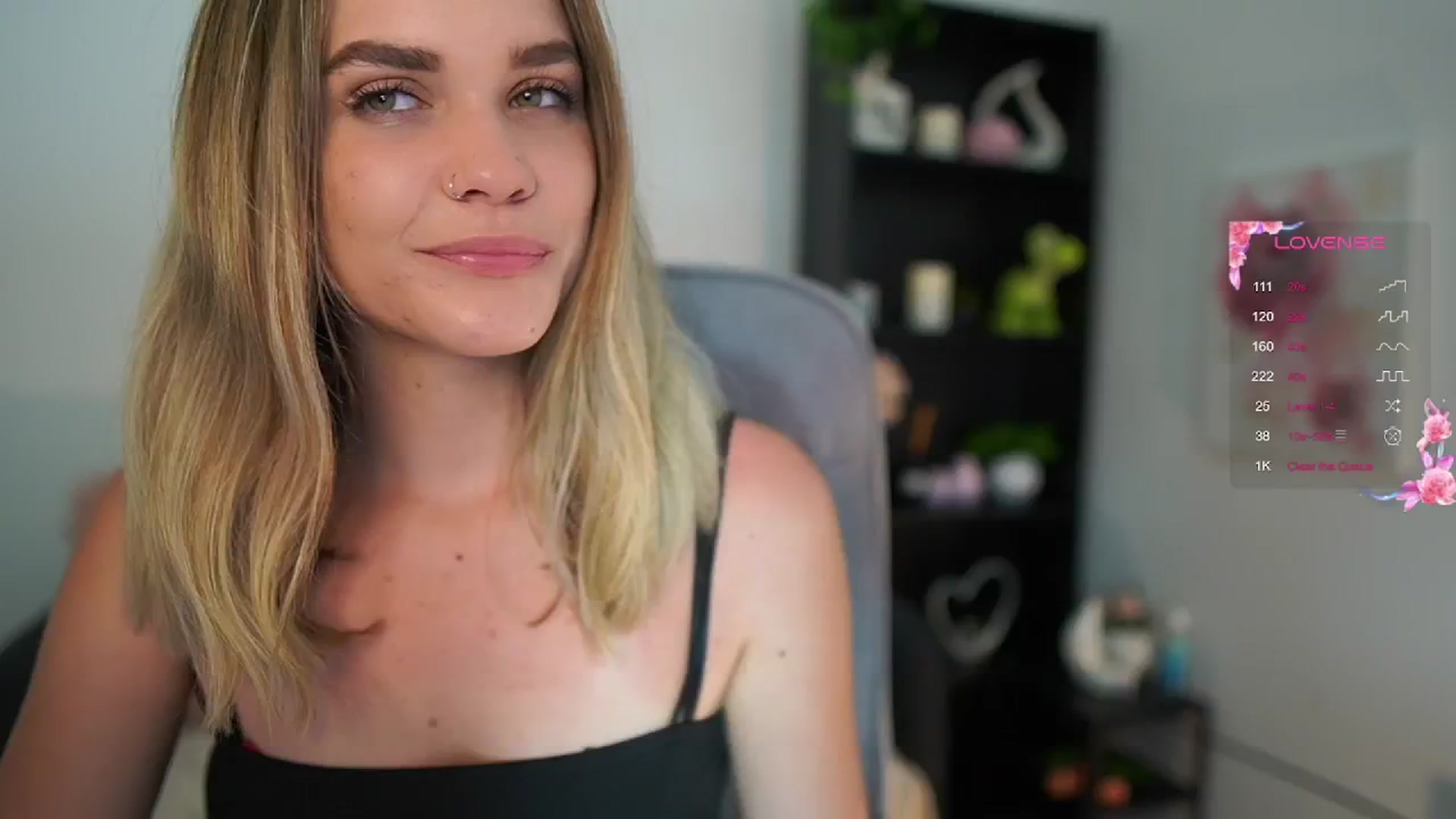 Gallery image thumbnail from Skyla_Novea_'s myfreecams stream on, 05/26/2024, 14:00 image 10 of 20