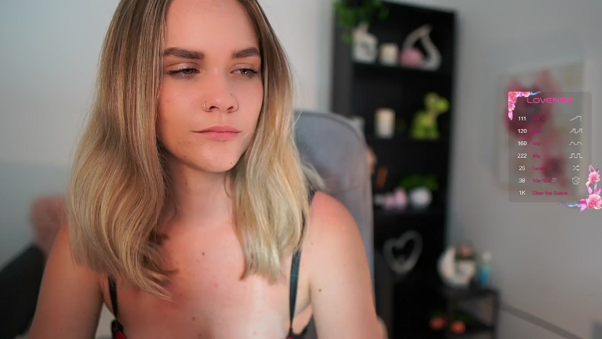 Gallery image thumbnail from Skyla_Novea_'s myfreecams stream on, 05/26/2024, 15:20 image 5 of 20