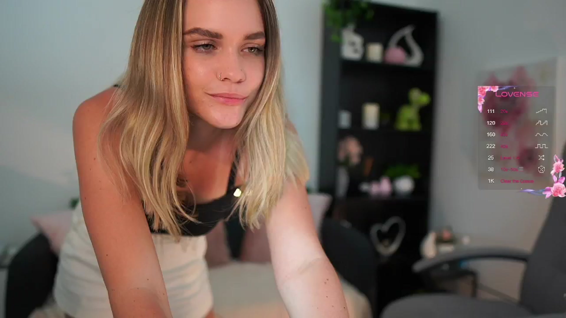 Gallery image thumbnail from Skyla_Novea_'s myfreecams stream on, 05/26/2024, 16:48 image 12 of 20