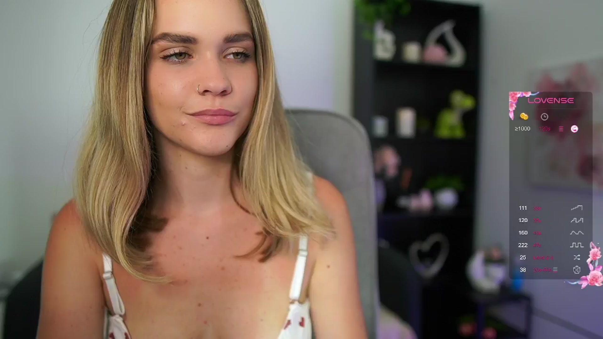 Gallery image thumbnail from Skyla_Novea_'s myfreecams stream on, 05/27/2024, 16:02 image 6 of 20