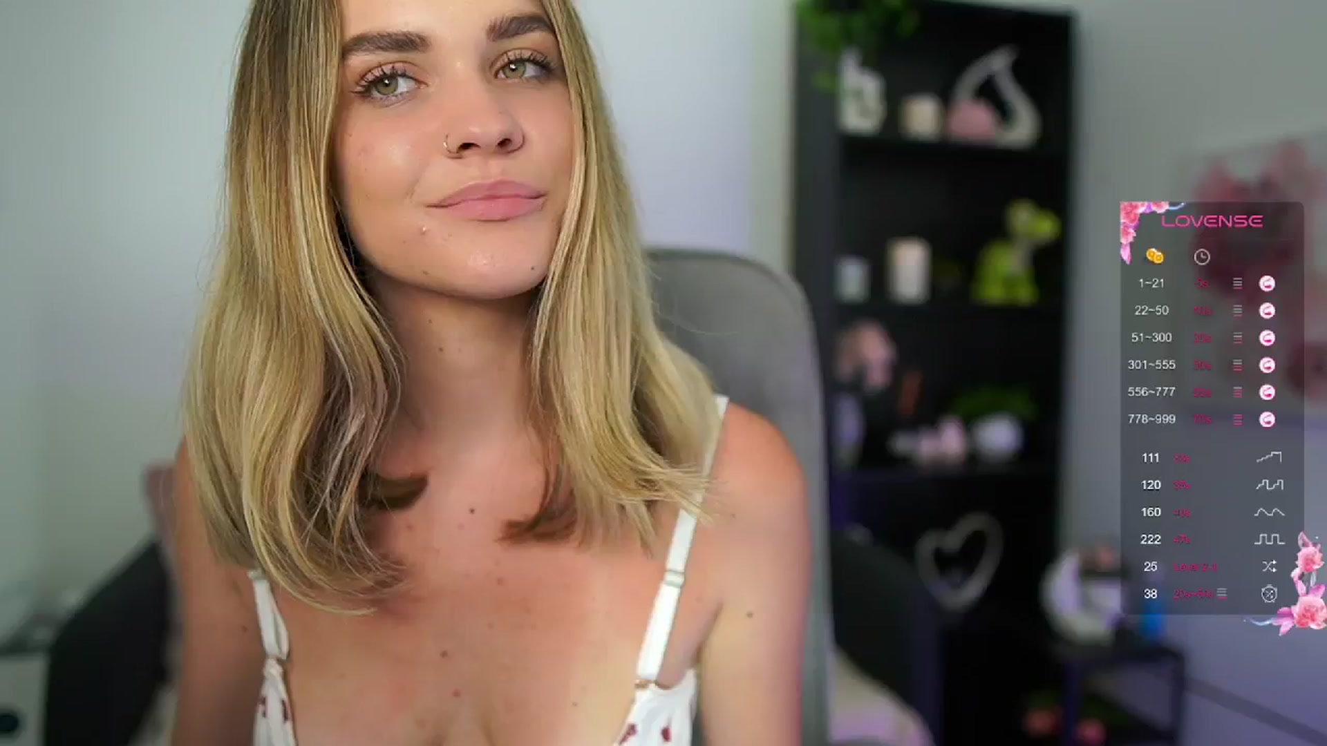 Gallery image thumbnail from Skyla_Novea_'s myfreecams stream on, 05/27/2024, 16:02 image 19 of 20