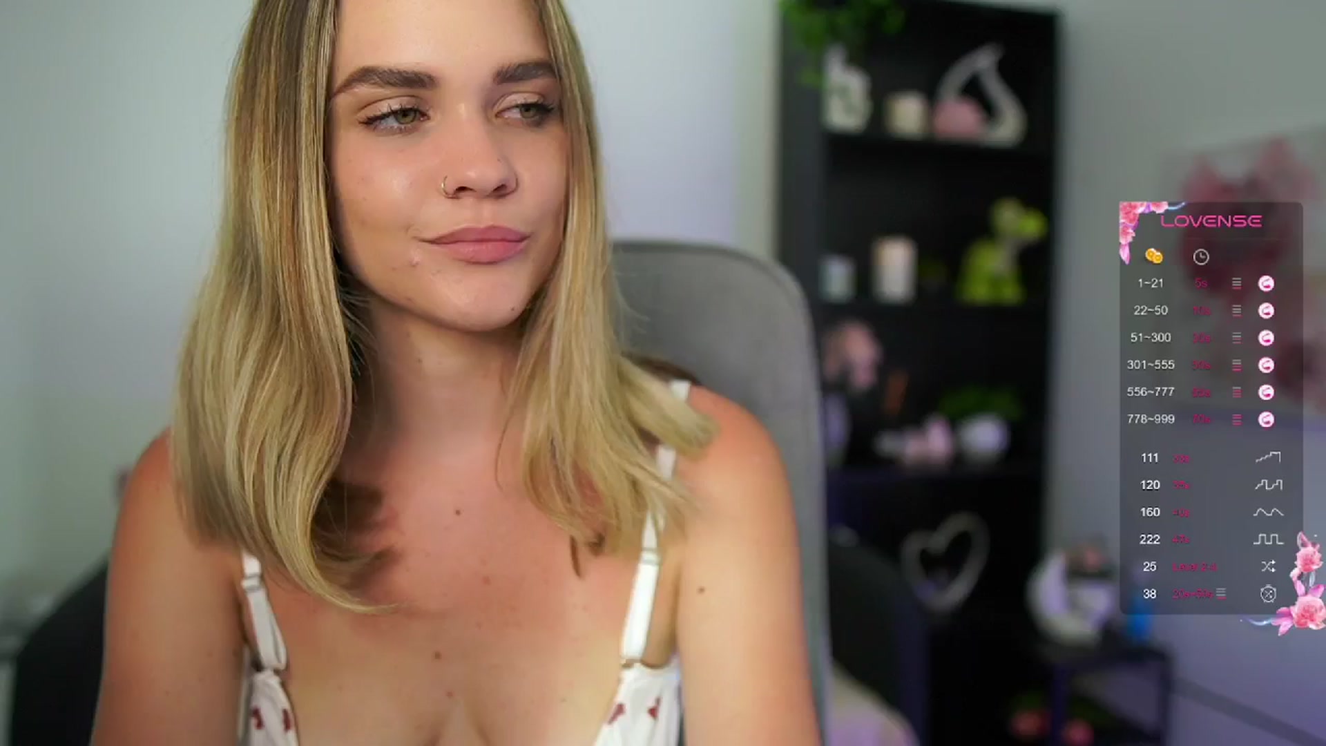 Gallery image thumbnail from Skyla_Novea_'s myfreecams stream on, 05/27/2024, 16:02 image 10 of 20