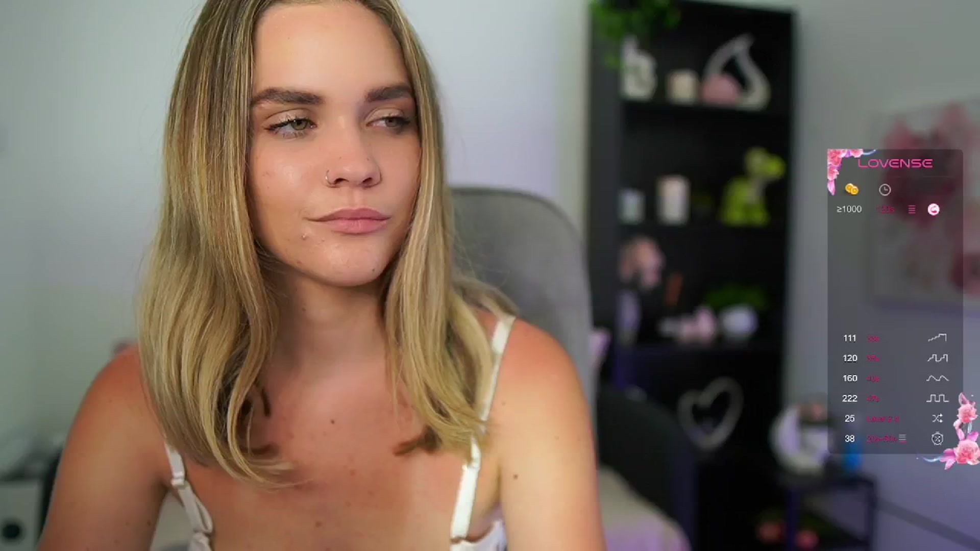 Gallery image thumbnail from Skyla_Novea_'s myfreecams stream on, 05/27/2024, 17:37 image 20 of 20