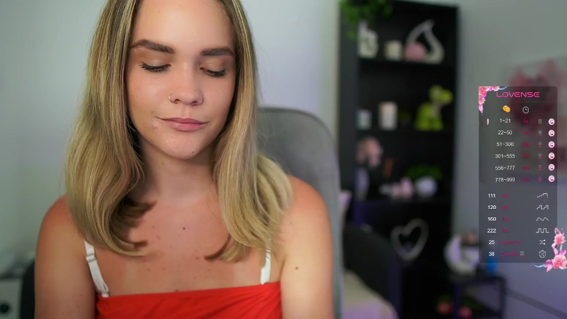 Gallery image thumbnail from Skyla_Novea_'s myfreecams stream on, 05/27/2024, 17:37 image 6 of 20