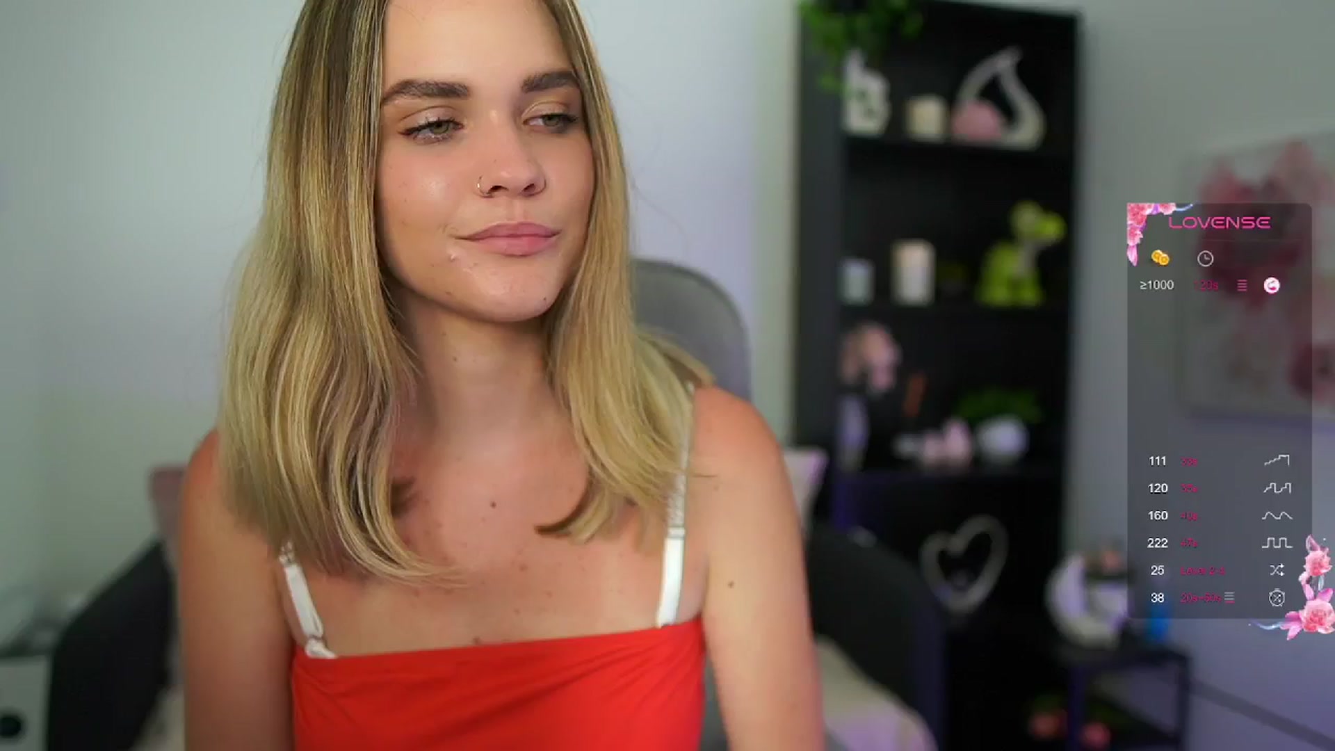 Gallery image thumbnail from Skyla_Novea_'s myfreecams stream on, 05/27/2024, 17:37 image 7 of 20