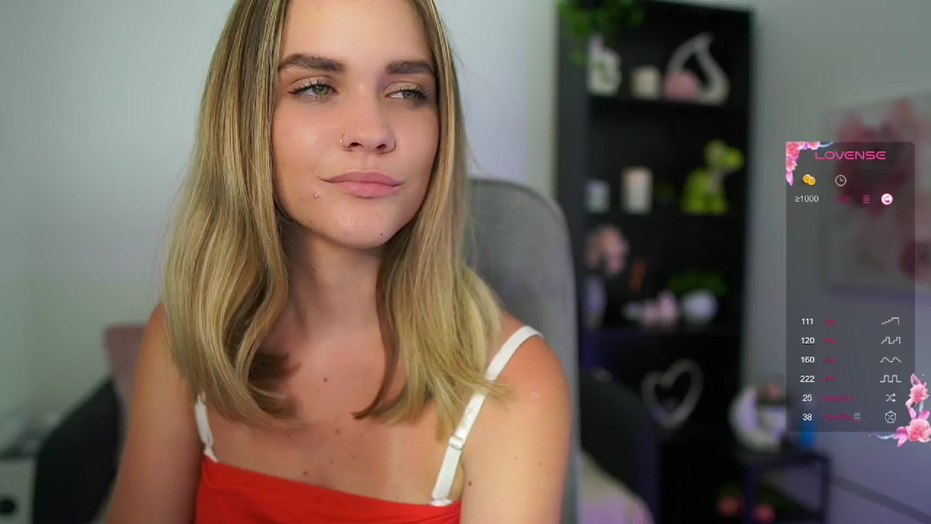 Gallery image thumbnail from Skyla_Novea_'s myfreecams stream on, 05/27/2024, 17:37 image 8 of 20
