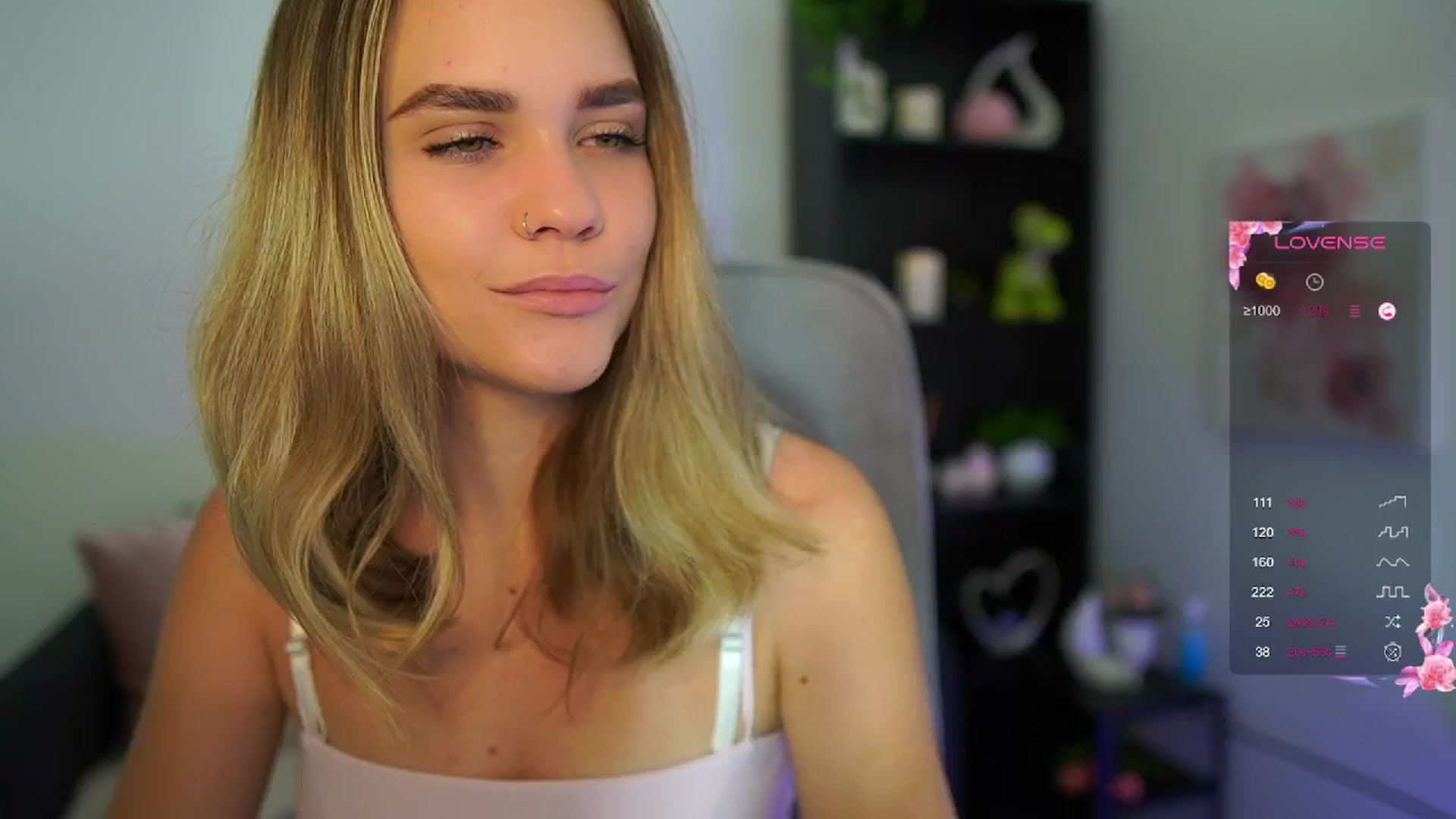 Gallery image thumbnail from Skyla_Novea_'s myfreecams stream on, 06/02/2024, 07:56 image 2 of 20