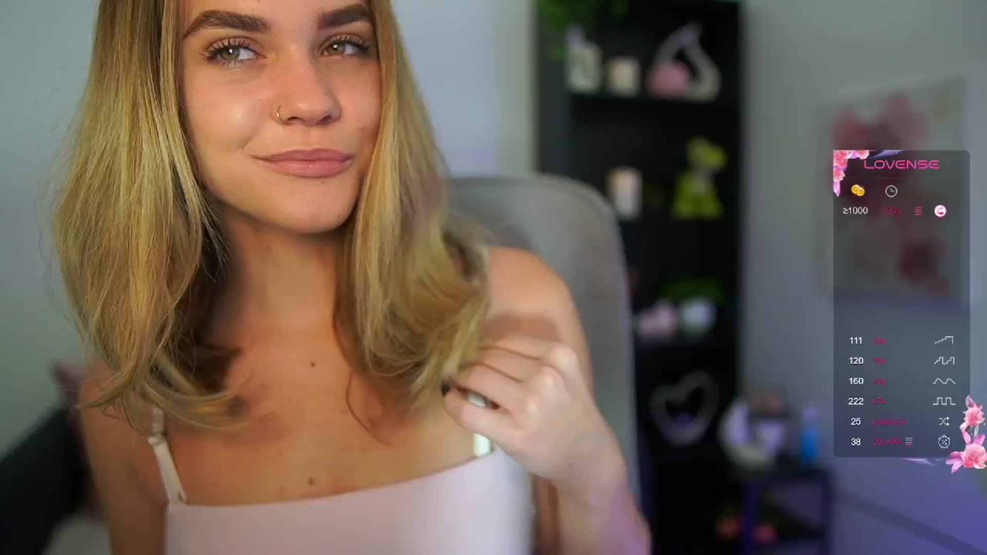 Gallery image thumbnail from Skyla_Novea_'s myfreecams stream on, 06/02/2024, 07:56 image 4 of 20