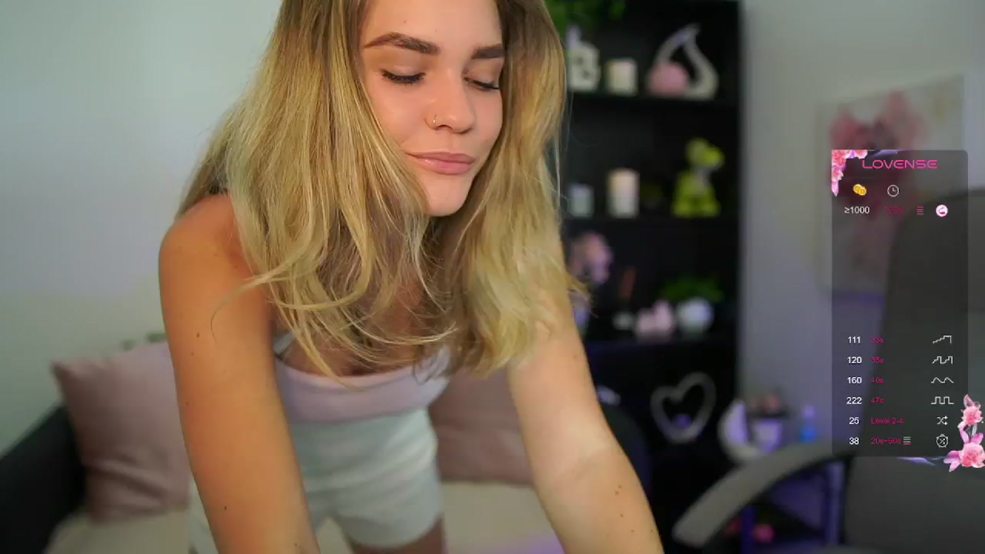 Gallery image thumbnail from Skyla_Novea_'s myfreecams stream on, 06/02/2024, 07:56 image 6 of 20