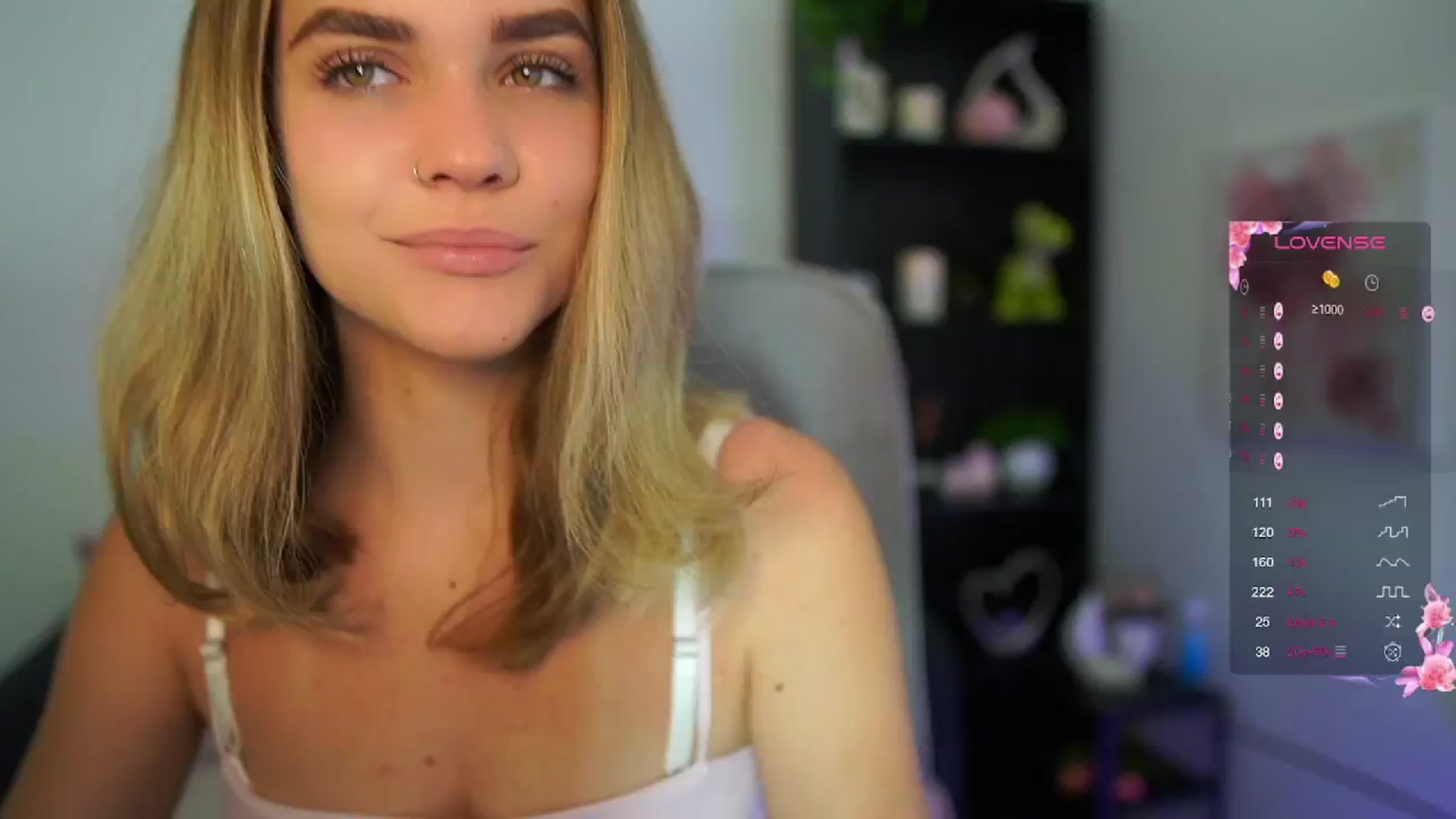 Gallery image thumbnail from Skyla_Novea_'s myfreecams stream on, 06/02/2024, 07:56 image 10 of 20