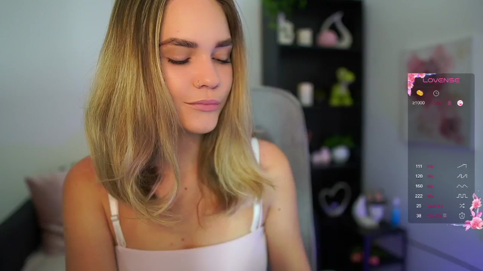 Gallery image thumbnail from Skyla_Novea_'s myfreecams stream on, 06/02/2024, 07:56 image 1 of 20