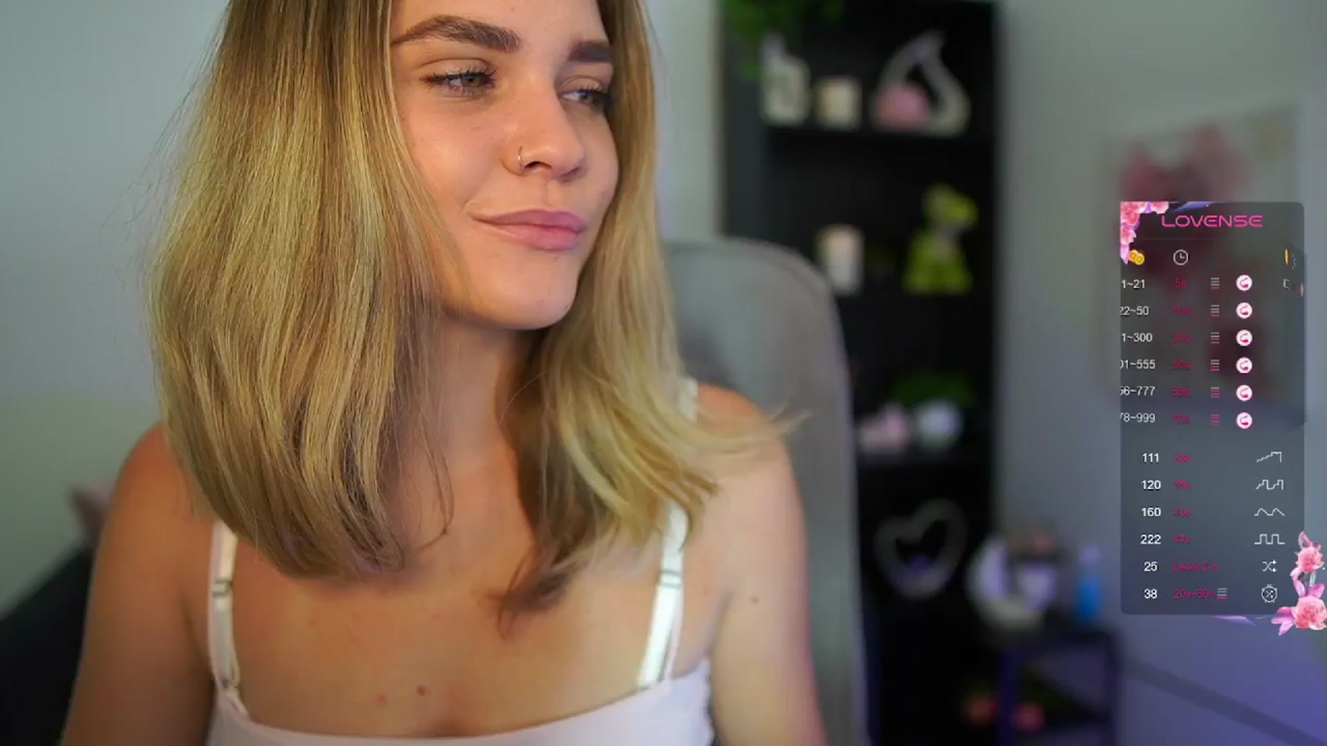 Gallery image thumbnail from Skyla_Novea_'s myfreecams stream on, 06/02/2024, 07:56 image 12 of 20