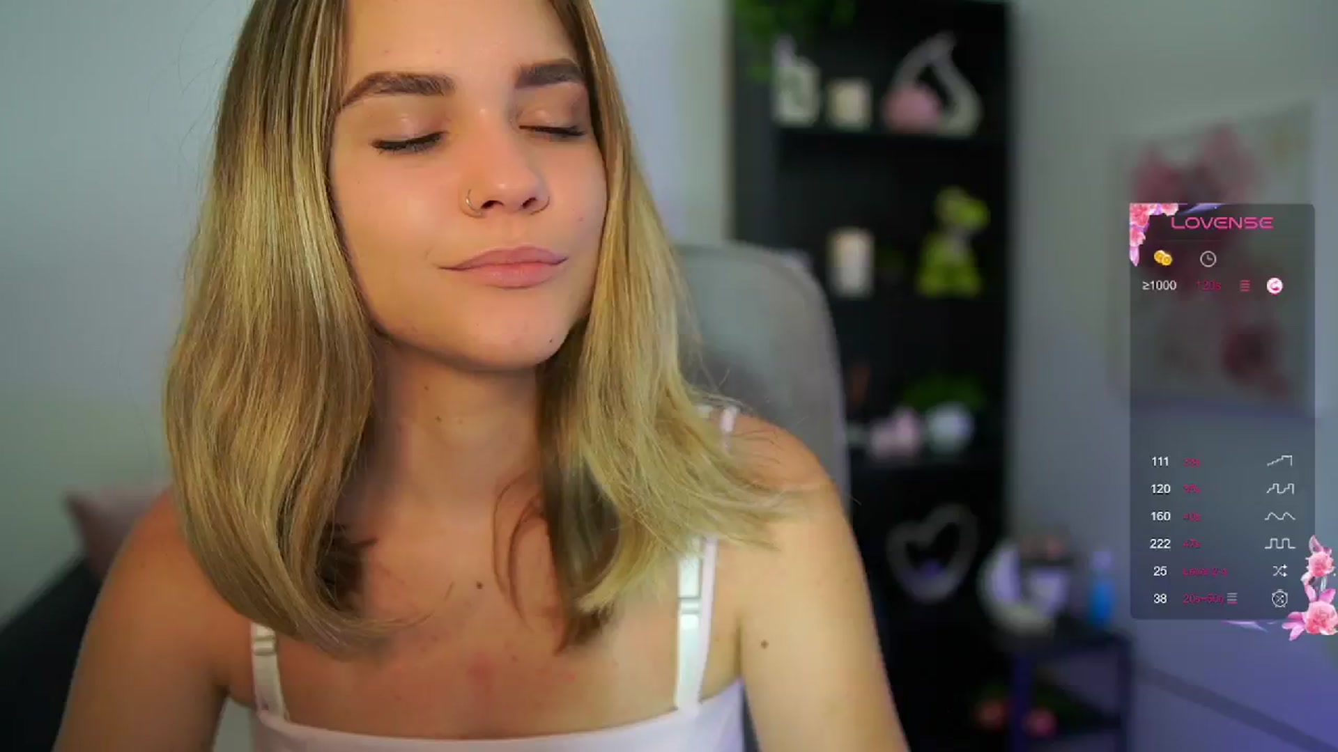 Gallery image thumbnail from Skyla_Novea_'s myfreecams stream on, 06/02/2024, 09:31 image 2 of 20