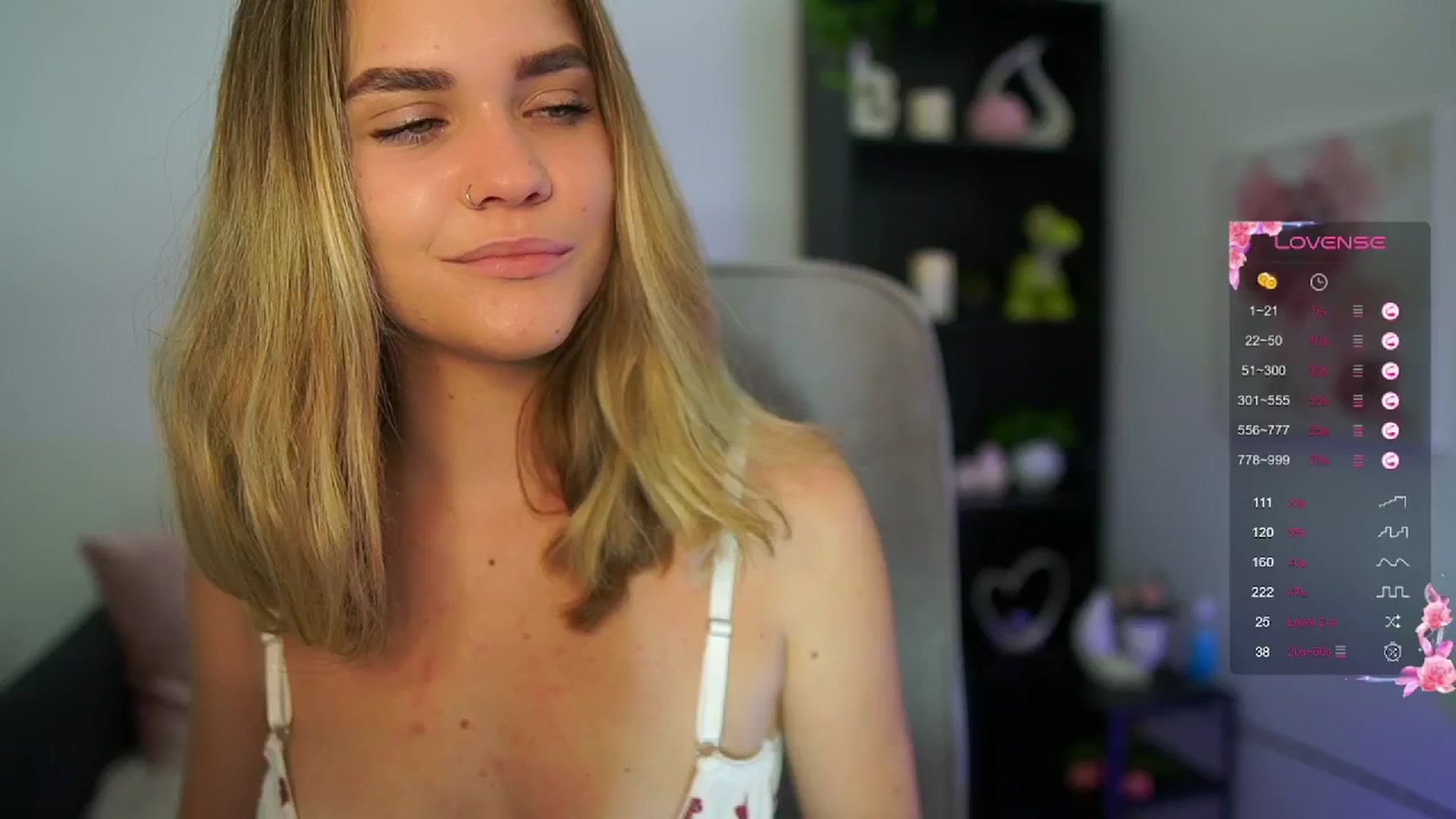 Gallery image thumbnail from Skyla_Novea_'s myfreecams stream on, 06/02/2024, 09:31 image 19 of 20