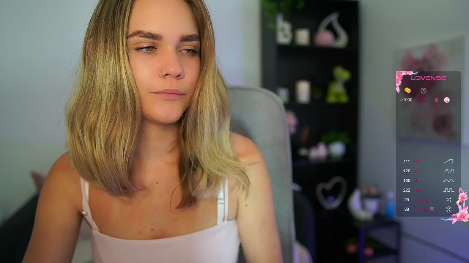 Gallery image thumbnail from Skyla_Novea_'s myfreecams stream on, 06/02/2024, 10:38 image 2 of 20