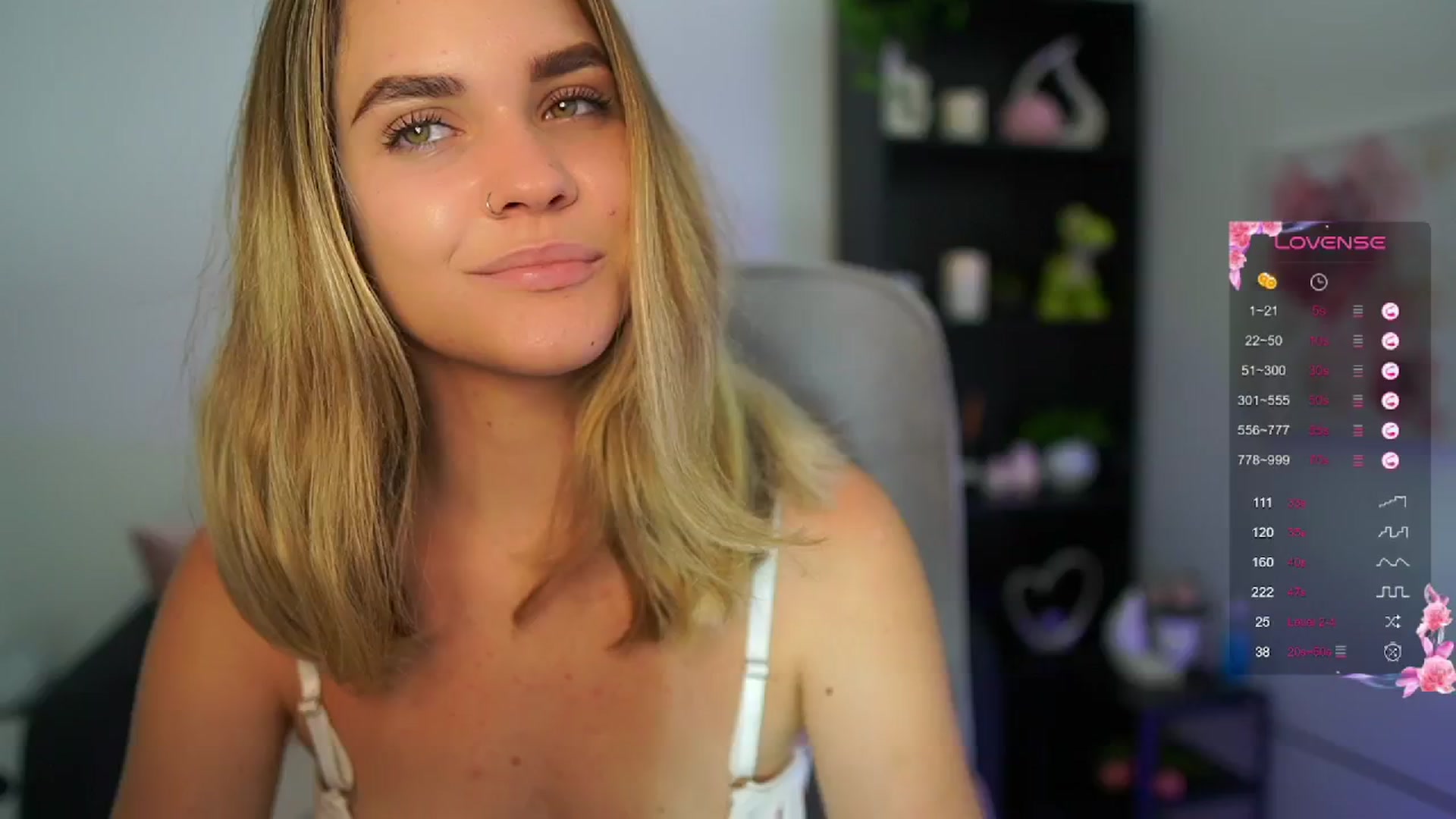 Gallery image thumbnail from Skyla_Novea_'s myfreecams stream on, 06/02/2024, 10:38 image 11 of 20