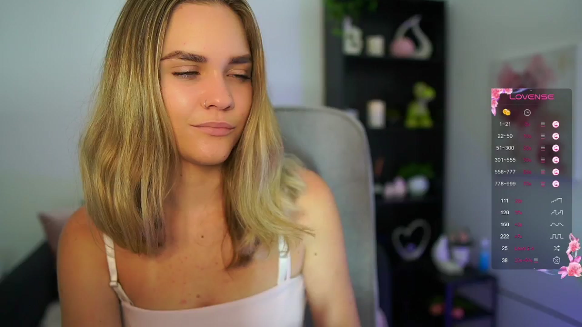 Gallery image thumbnail from Skyla_Novea_'s myfreecams stream on, 06/02/2024, 10:38 image 5 of 20