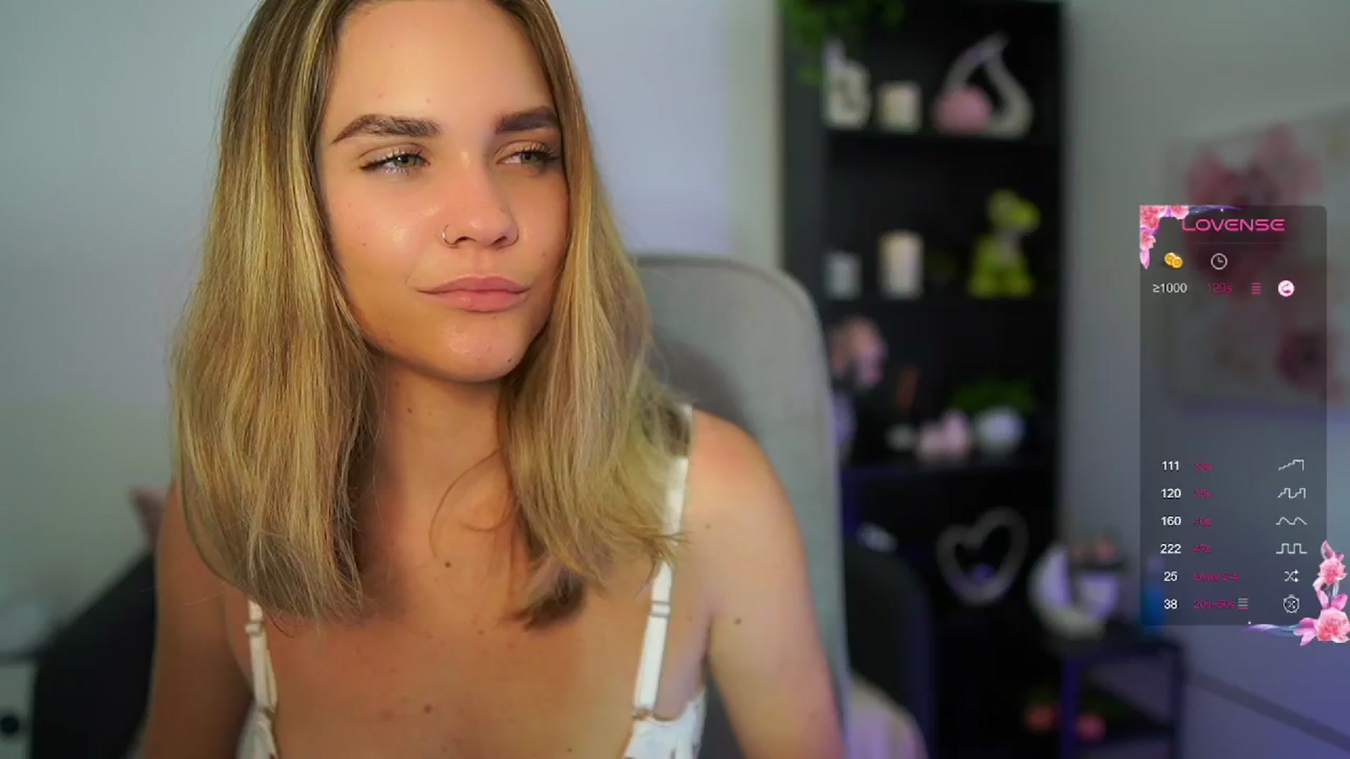 Gallery image thumbnail from Skyla_Novea_'s myfreecams stream on, 06/02/2024, 11:36 image 14 of 20