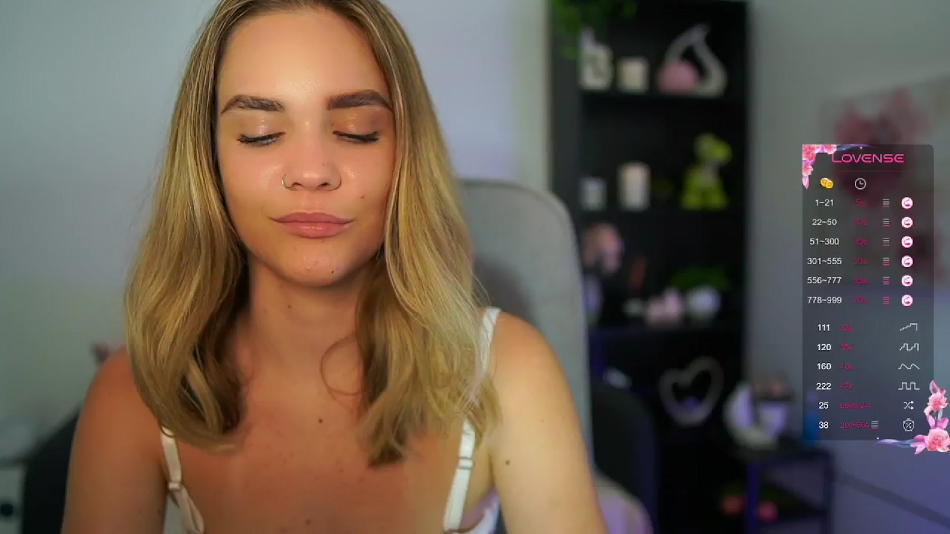 Gallery image thumbnail from Skyla_Novea_'s myfreecams stream on, 06/02/2024, 11:36 image 8 of 20