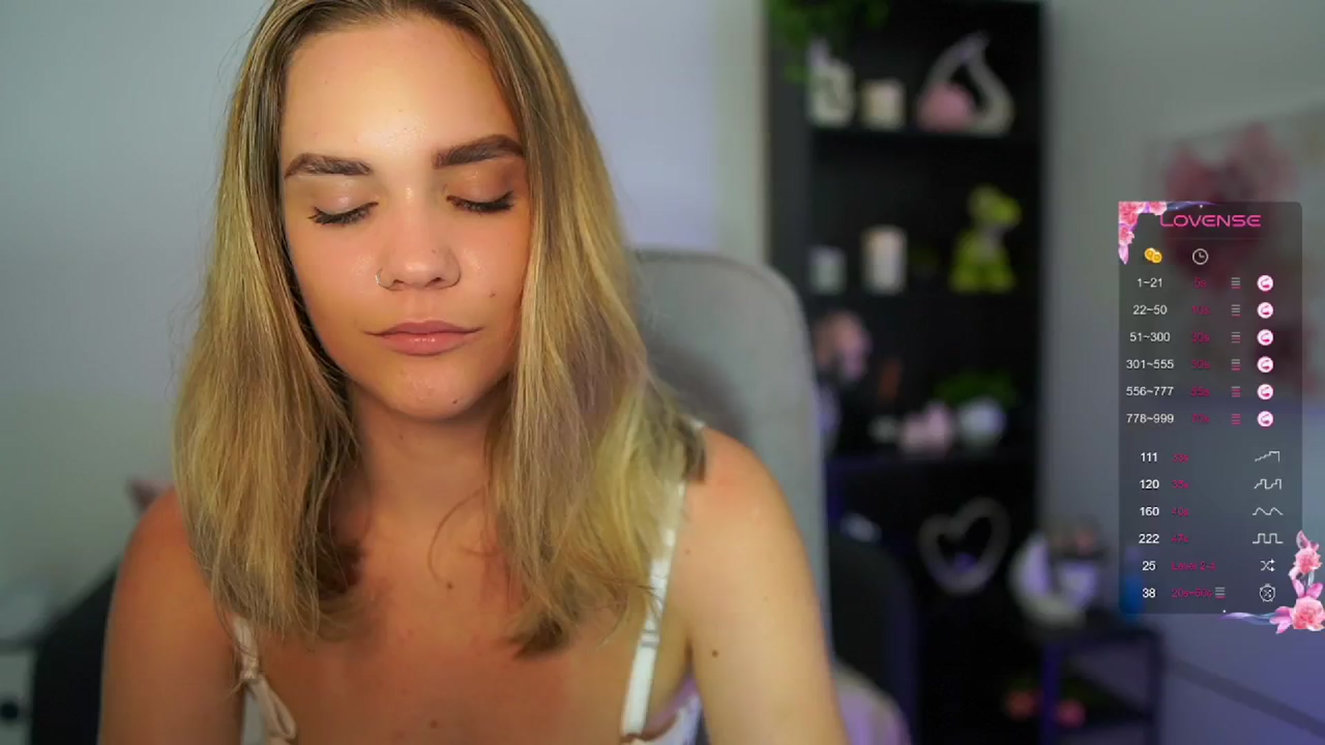 Gallery image thumbnail from Skyla_Novea_'s myfreecams stream on, 06/02/2024, 11:36 image 15 of 20