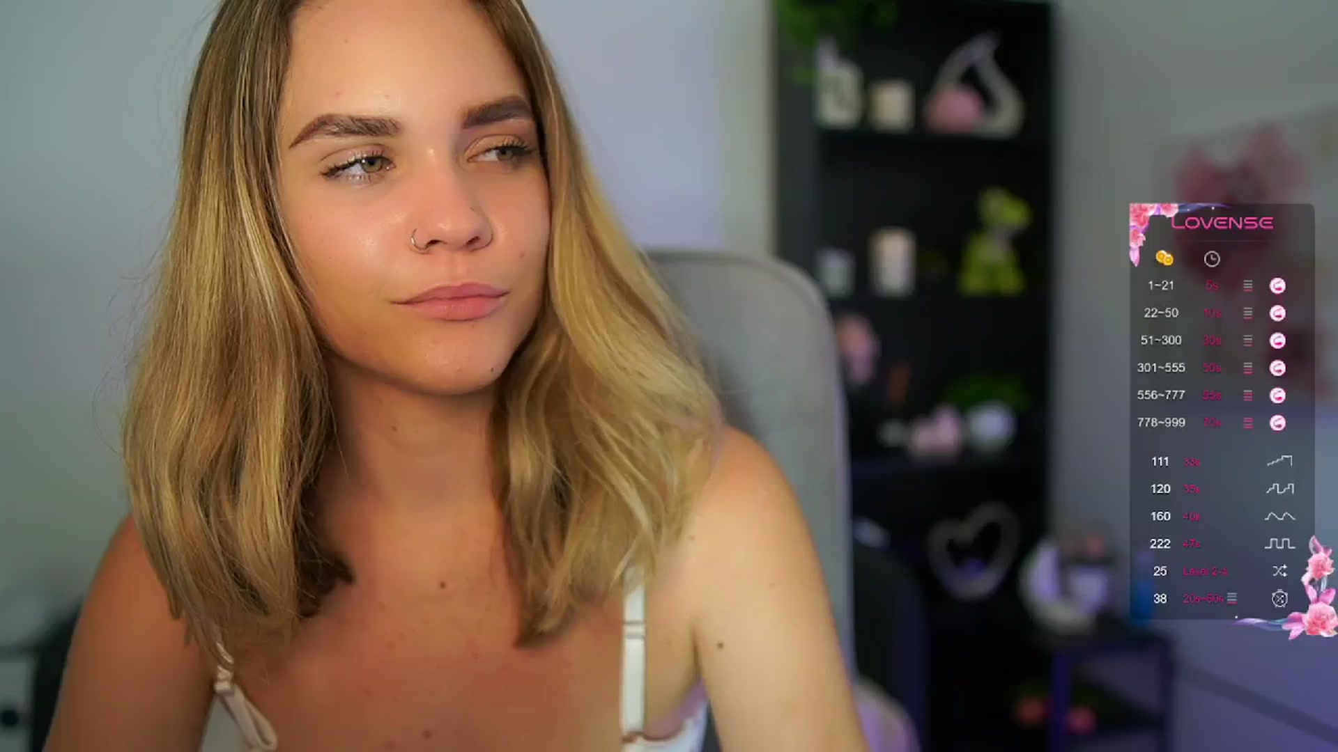 Gallery image thumbnail from Skyla_Novea_'s myfreecams stream on, 06/02/2024, 11:36 image 6 of 20