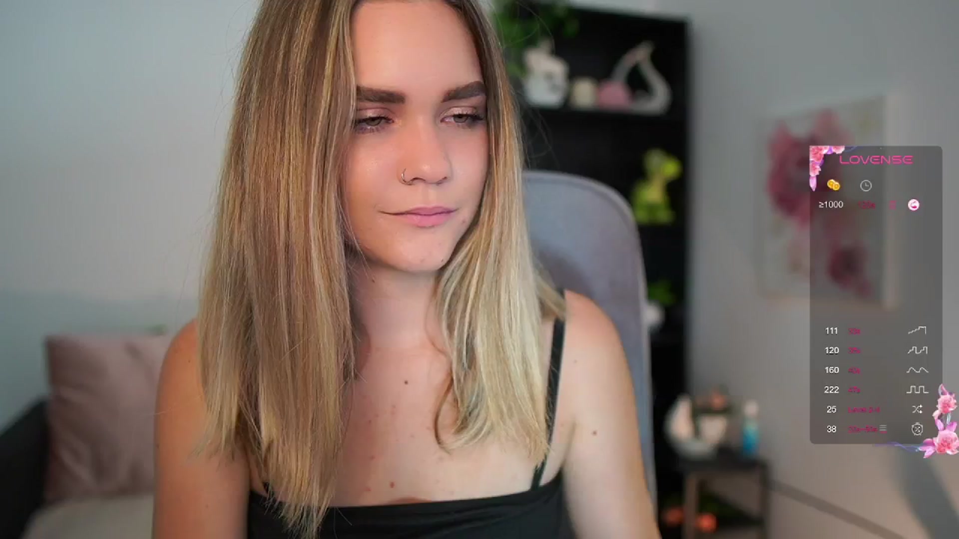 Gallery image thumbnail from Skyla_Novea_'s myfreecams stream on, 06/04/2024, 09:36 image 10 of 20