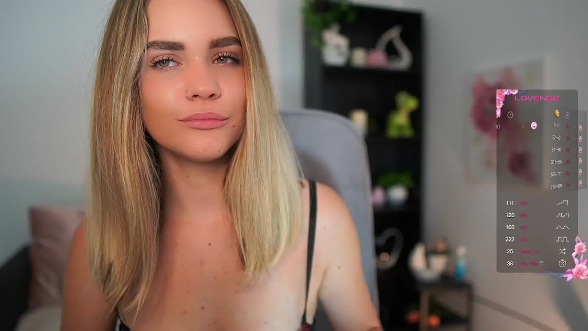 Gallery image thumbnail from Skyla_Novea_'s myfreecams stream on, 06/04/2024, 09:36 image 18 of 20