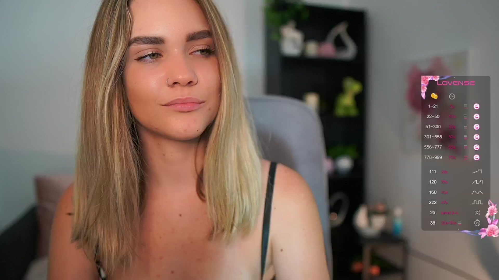 Gallery image thumbnail from Skyla_Novea_'s myfreecams stream on, 06/04/2024, 11:44 image 12 of 20