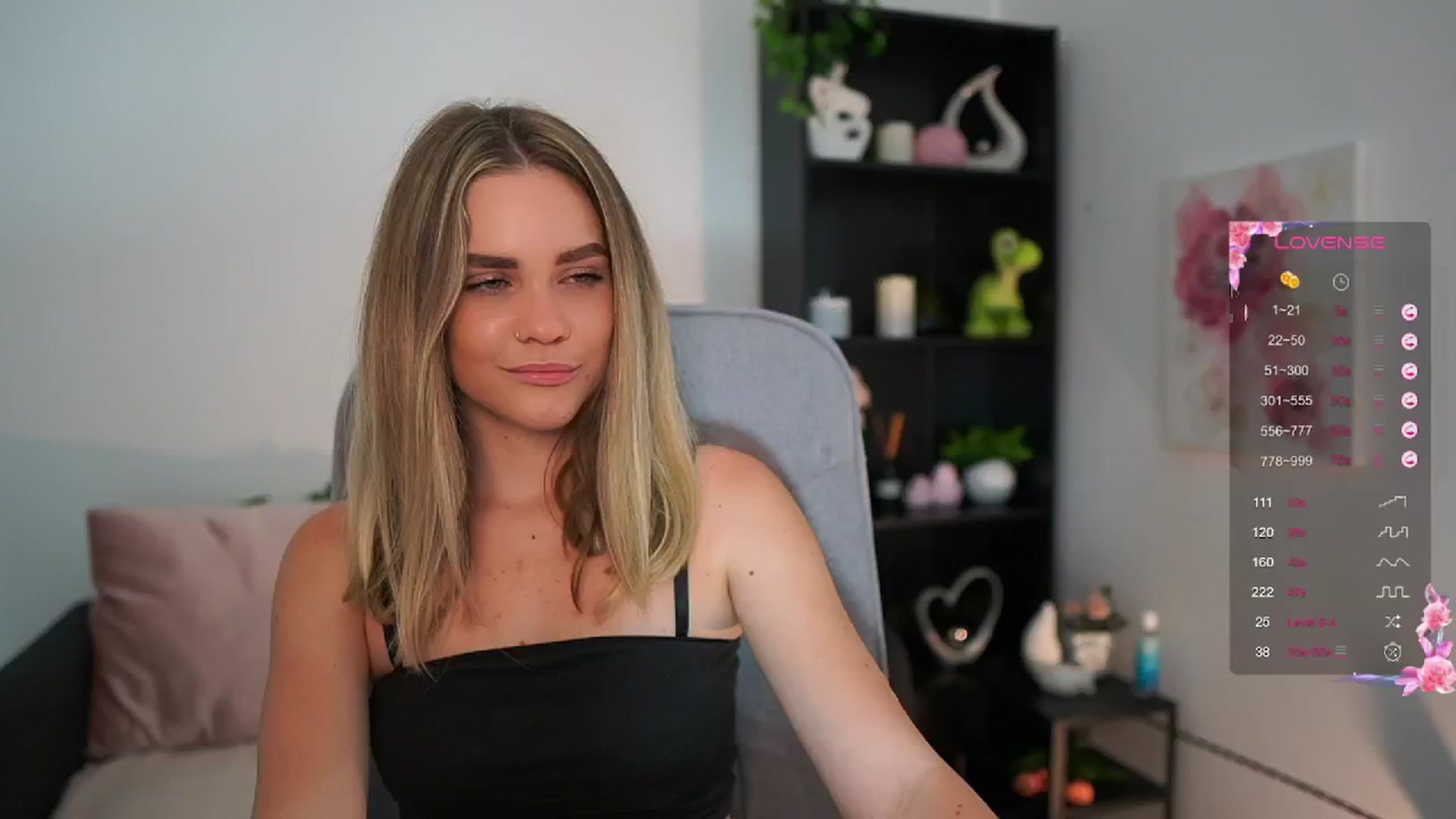 Gallery image thumbnail from Skyla_Novea_'s myfreecams stream on, 06/04/2024, 11:44 image 4 of 20