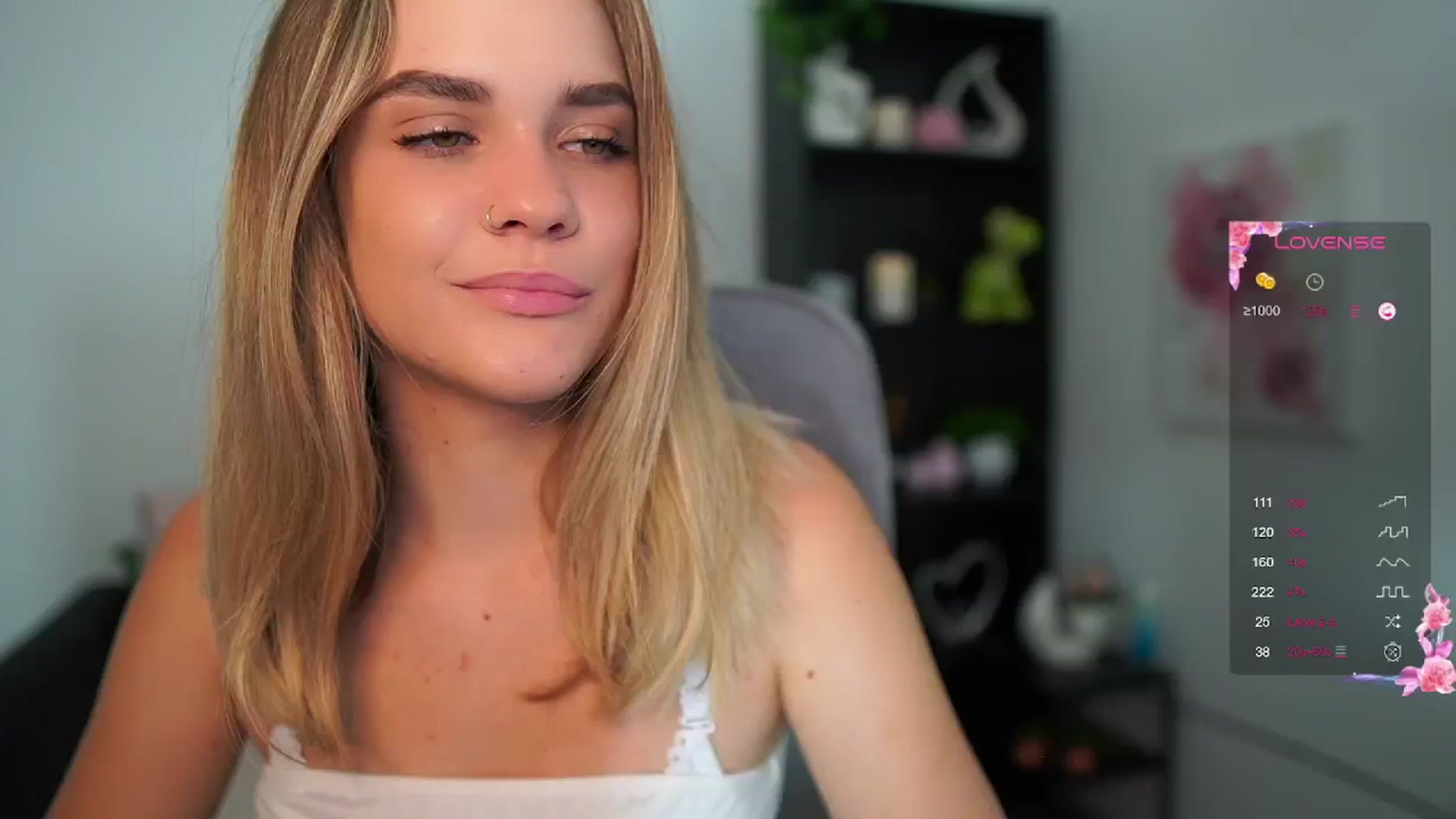 Gallery image thumbnail from Skyla_Novea_'s myfreecams stream on, 06/05/2024, 09:15 image 8 of 20