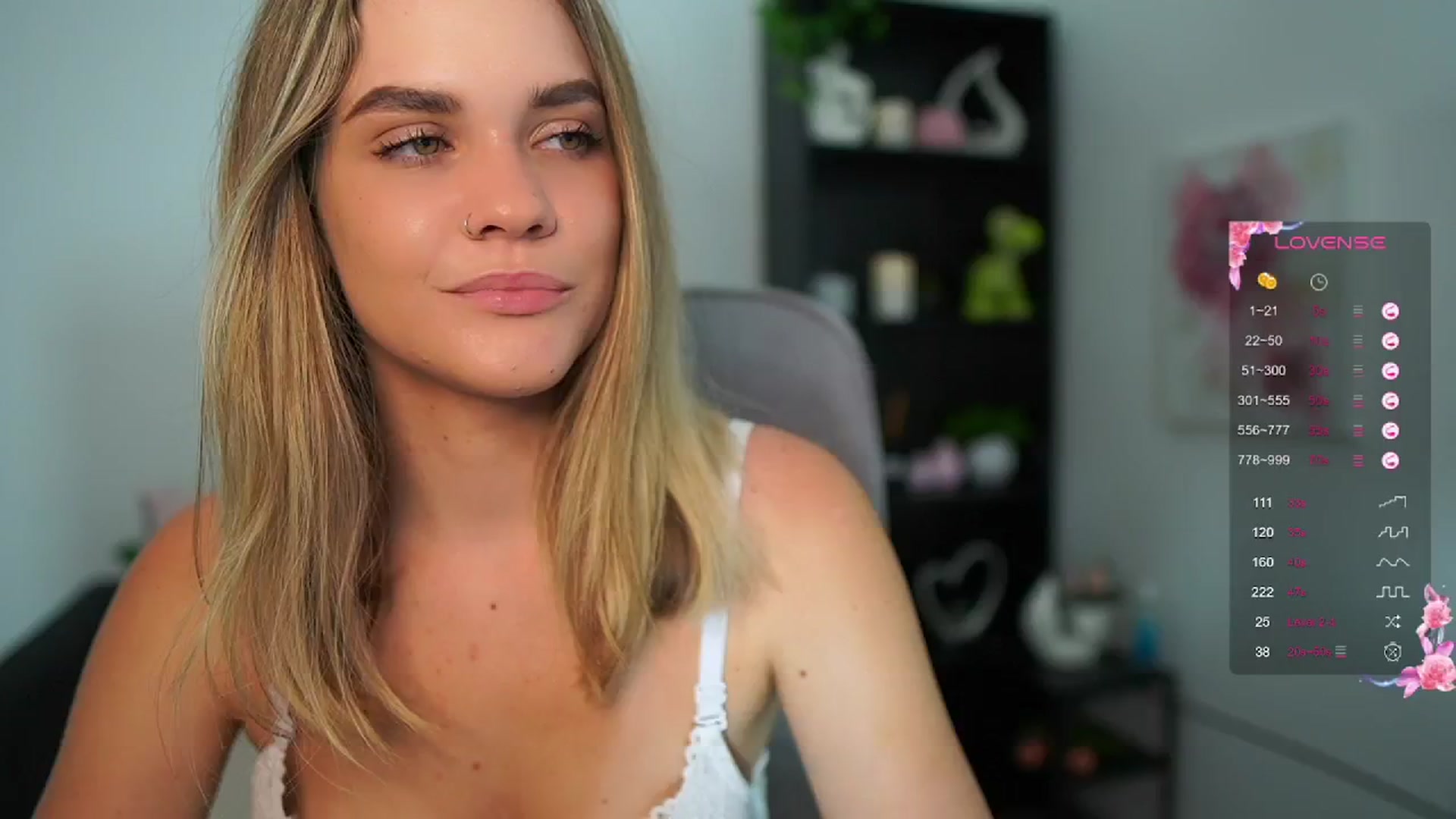 Gallery image thumbnail from Skyla_Novea_'s myfreecams stream on, 06/05/2024, 10:58 image 10 of 20