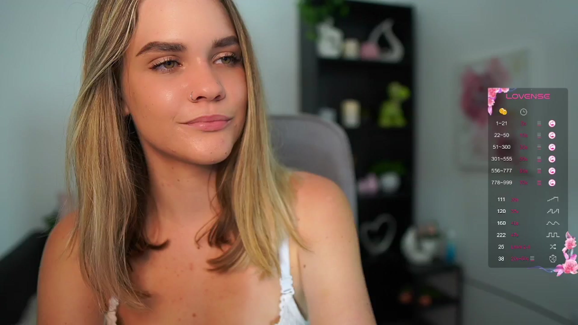 Gallery image thumbnail from Skyla_Novea_'s myfreecams stream on, 06/05/2024, 13:04 image 14 of 20