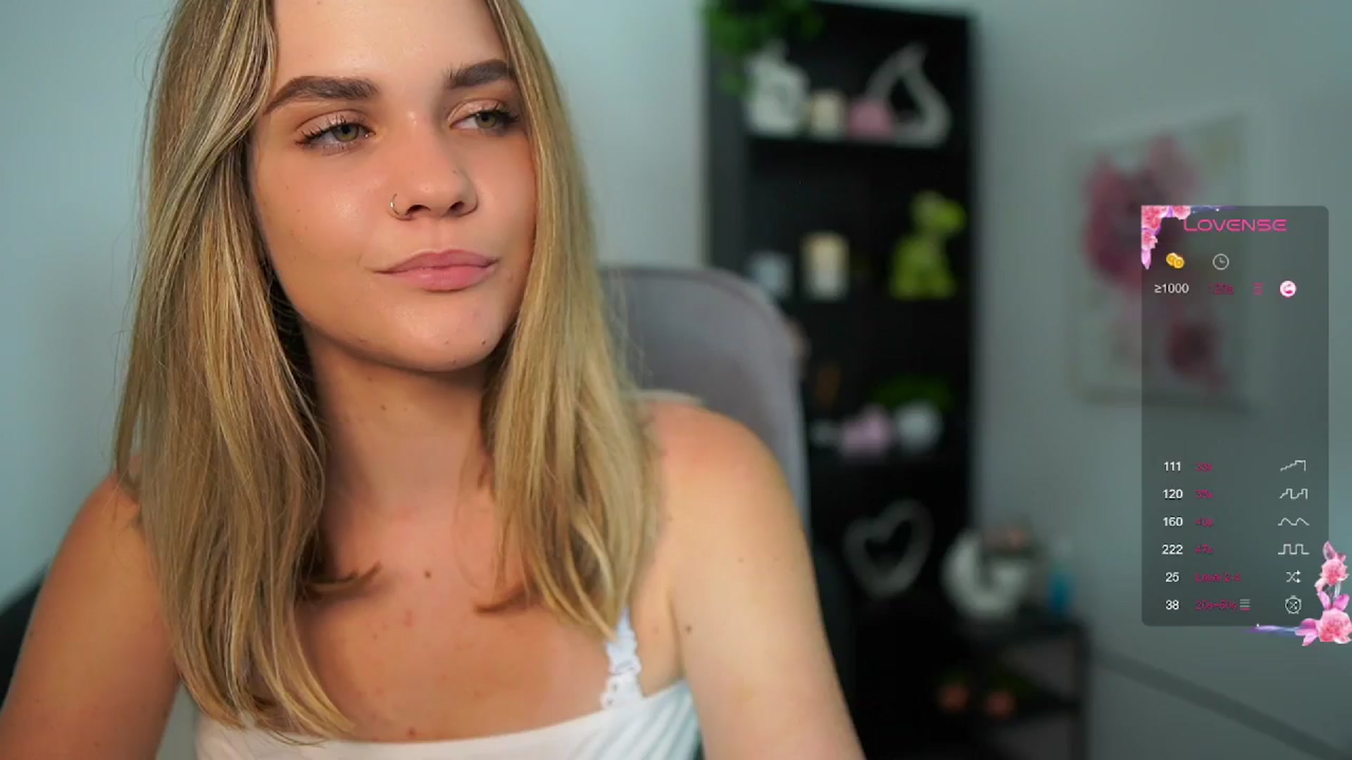 Gallery image thumbnail from Skyla_Novea_'s myfreecams stream on, 06/05/2024, 13:04 image 1 of 20