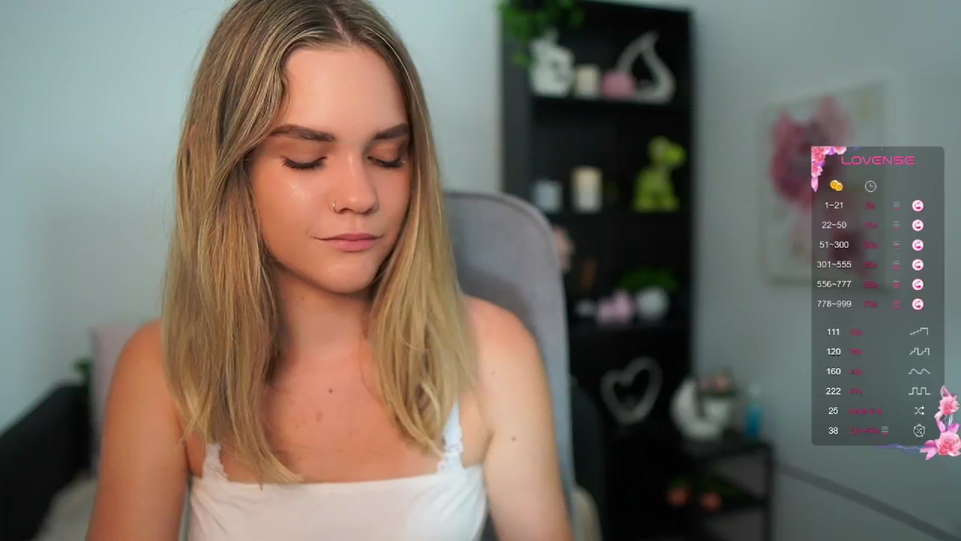 Gallery image thumbnail from Skyla_Novea_'s myfreecams stream on, 06/05/2024, 13:04 image 4 of 20