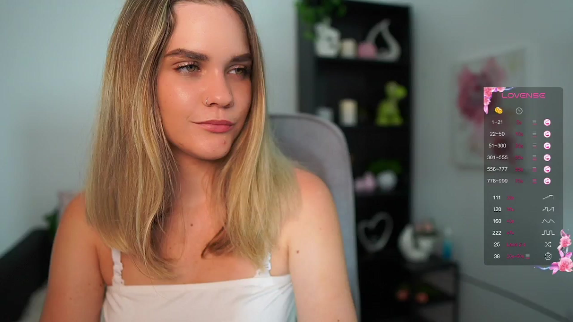 Gallery image thumbnail from Skyla_Novea_'s myfreecams stream on, 06/05/2024, 14:28 image 4 of 20