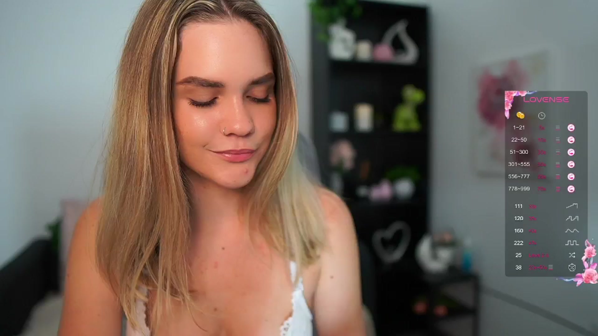 Gallery image thumbnail from Skyla_Novea_'s myfreecams stream on, 06/05/2024, 14:28 image 15 of 20